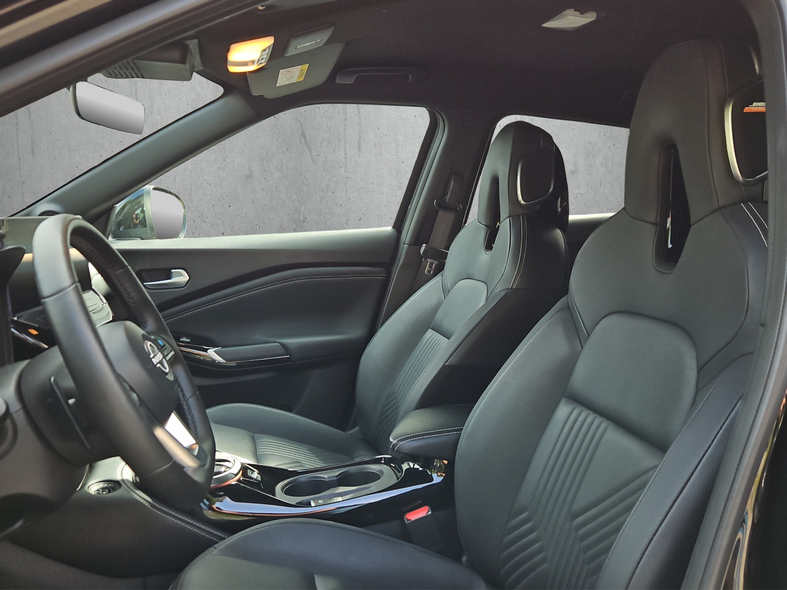 NISSAN Juke 1.0 DIG-T Tekna-image-8