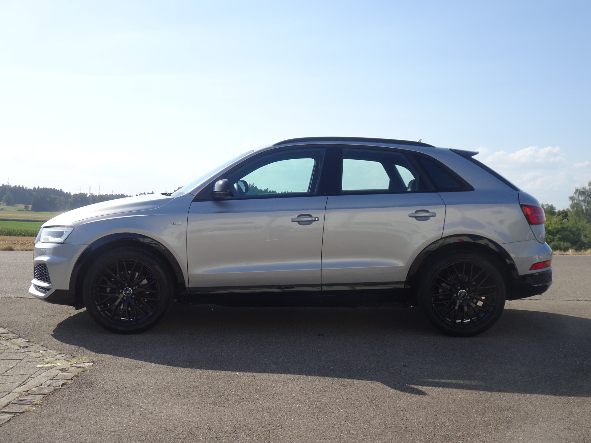 AUDI Q3 1.4 TFSI ultra sport-image-1