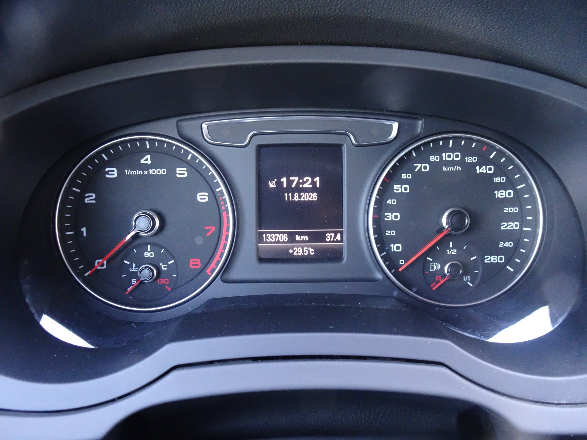 AUDI Q3 1.4 TFSI ultra sport-image-10