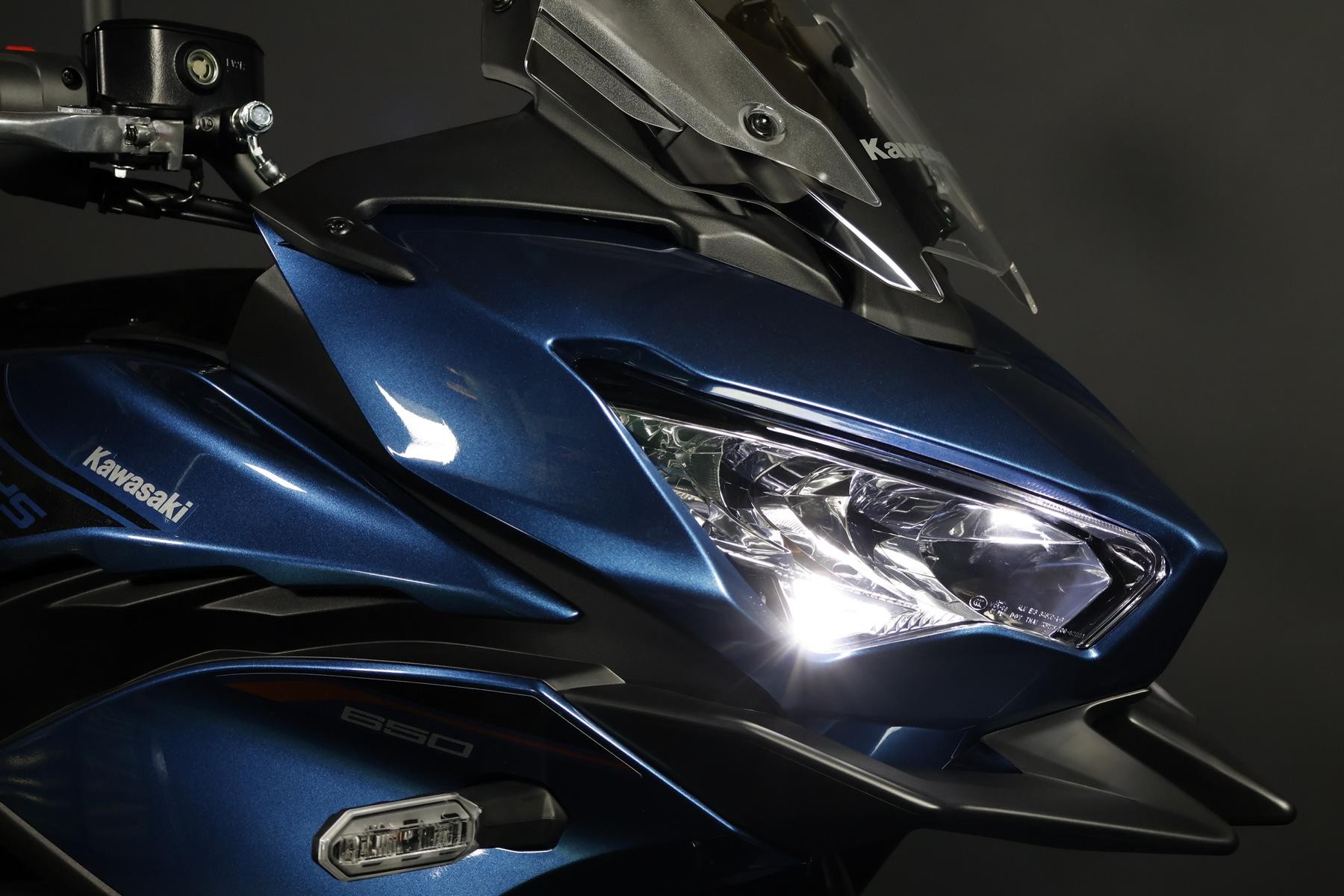 KAWASAKI Versys 650 (35kW)-showroom-element-2