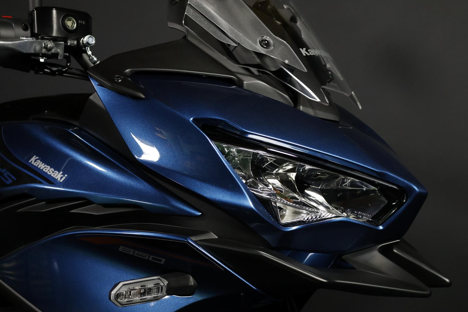 KAWASAKI Versys 650 (35kW)-showroom-element-3