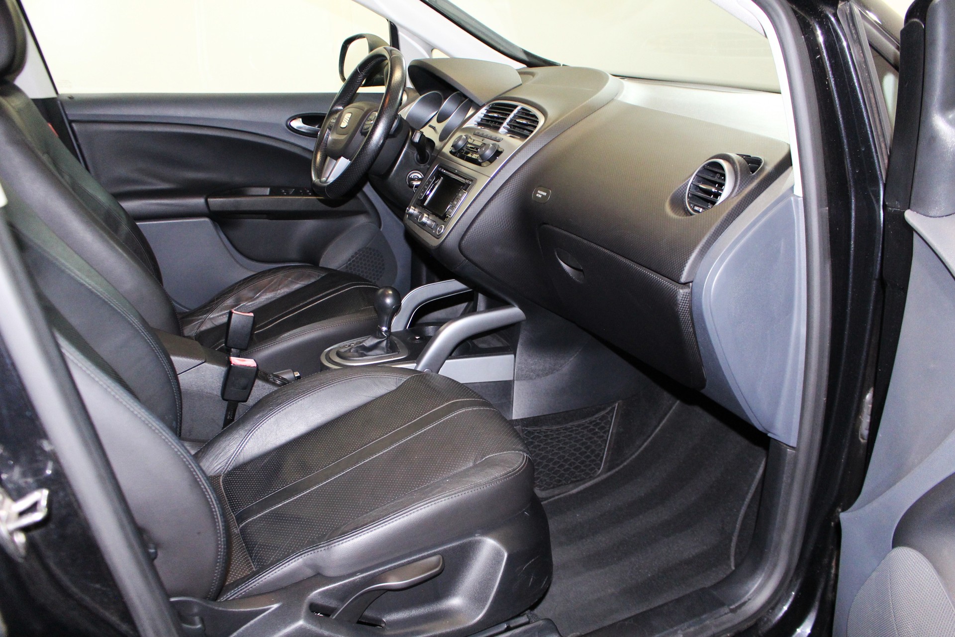 SEAT Altea 2.0 TDI DPF Style DSG-image-10