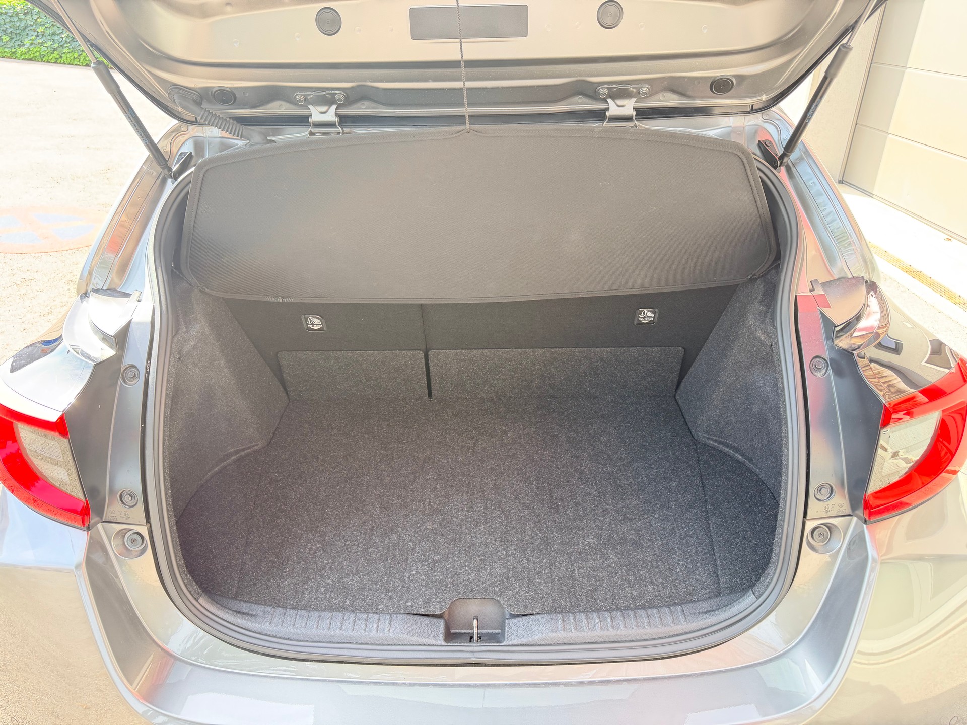 TOYOTA Yaris 1.6 GR Sport A-image-5