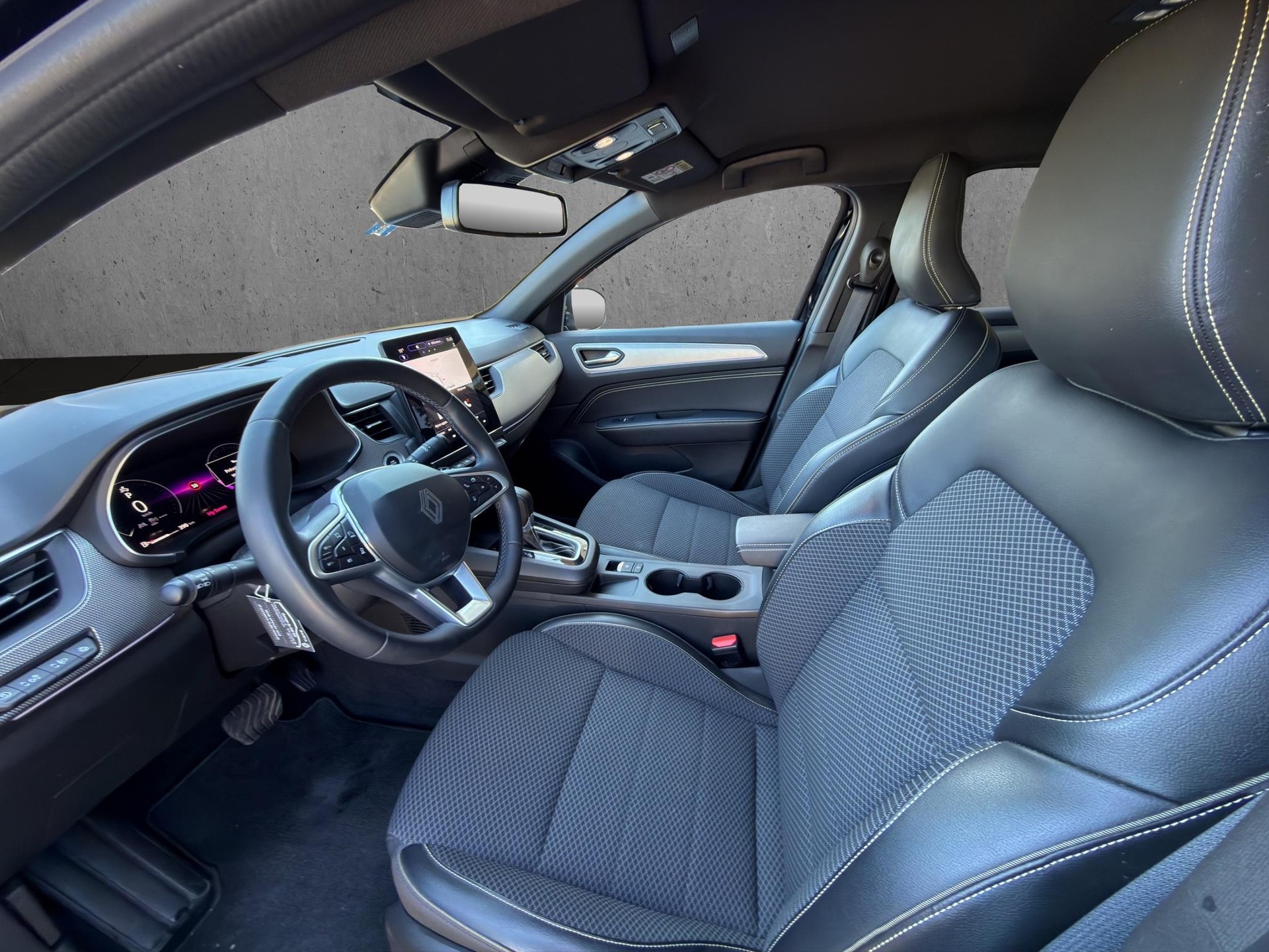 RENAULT Arkana 1.3 TCe techno EDC-image-9