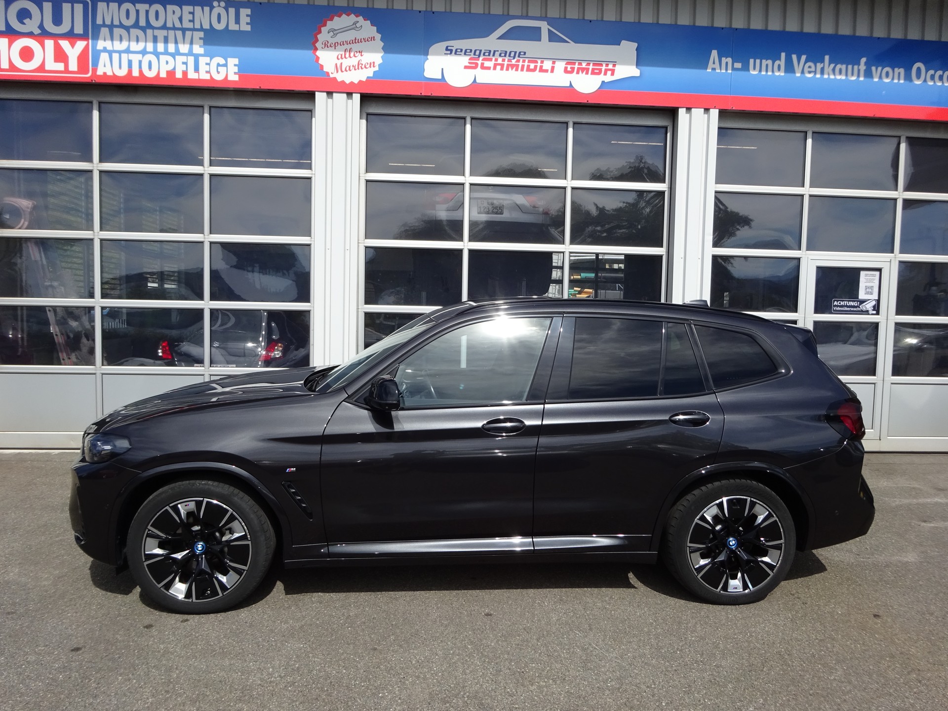 BMW iX3 Impressive-image-5