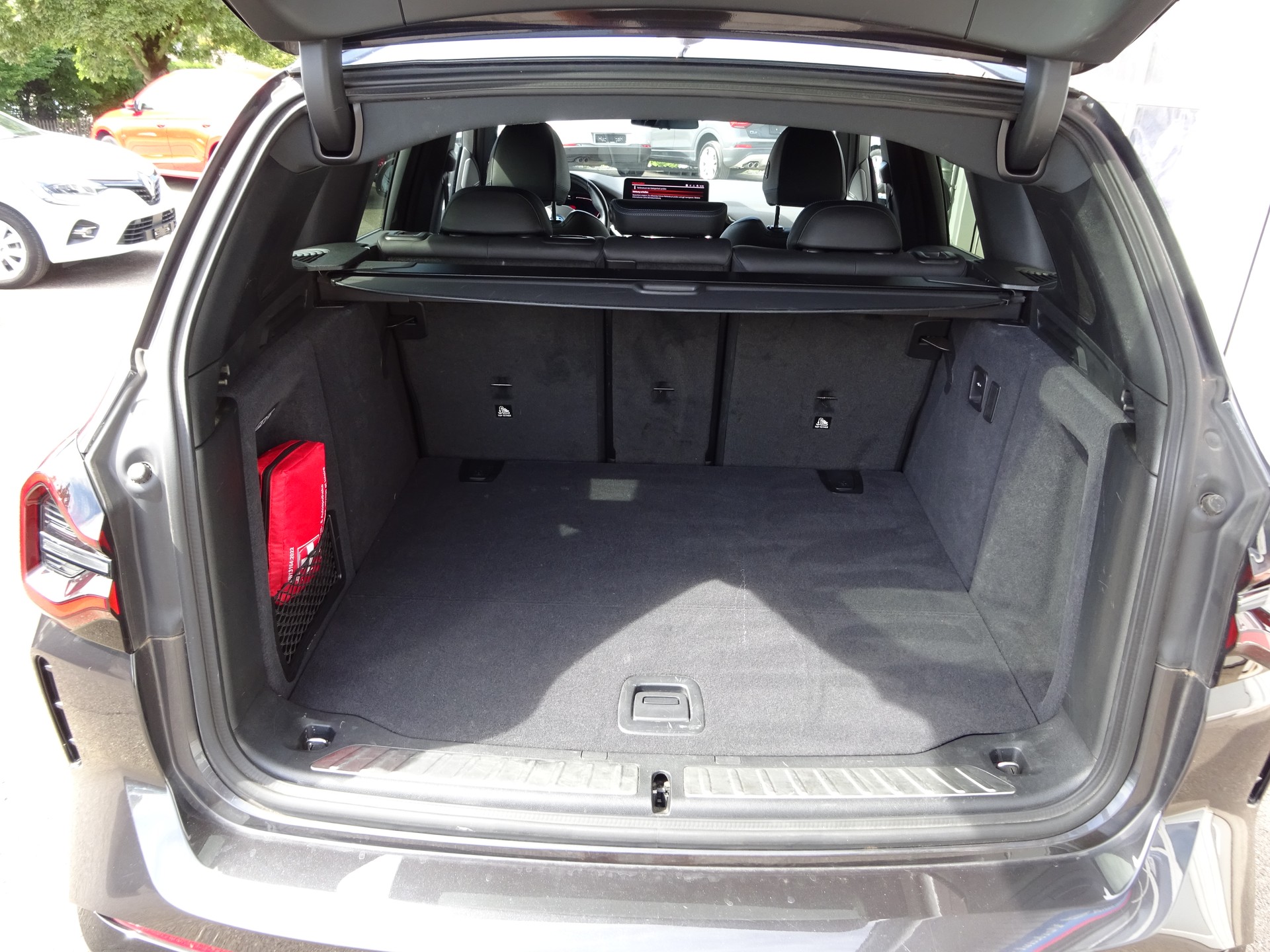 BMW iX3 Impressive-image-14