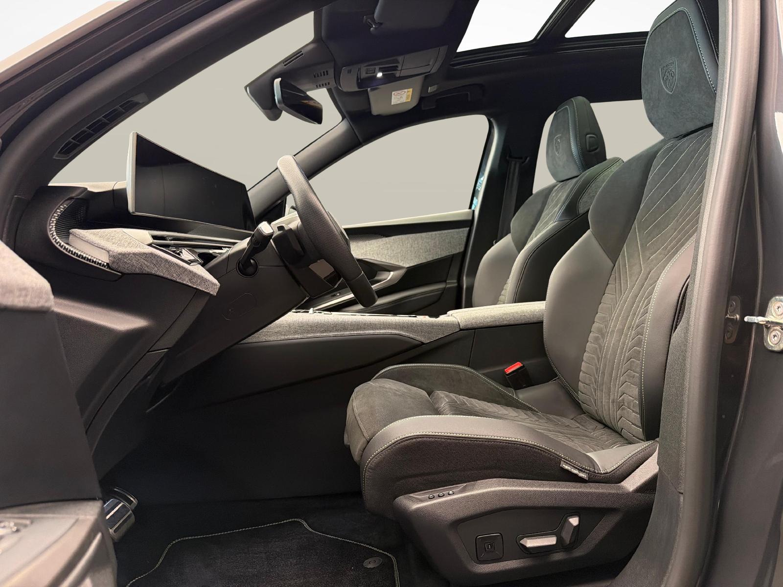 PEUGEOT 5008 1.6 PHEV GT-image-9