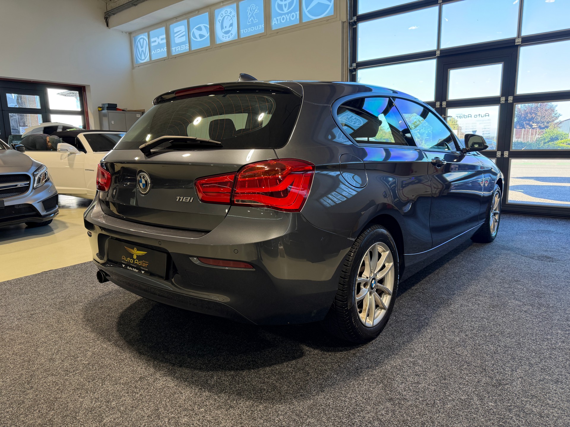 BMW 118i Steptronic-image-6