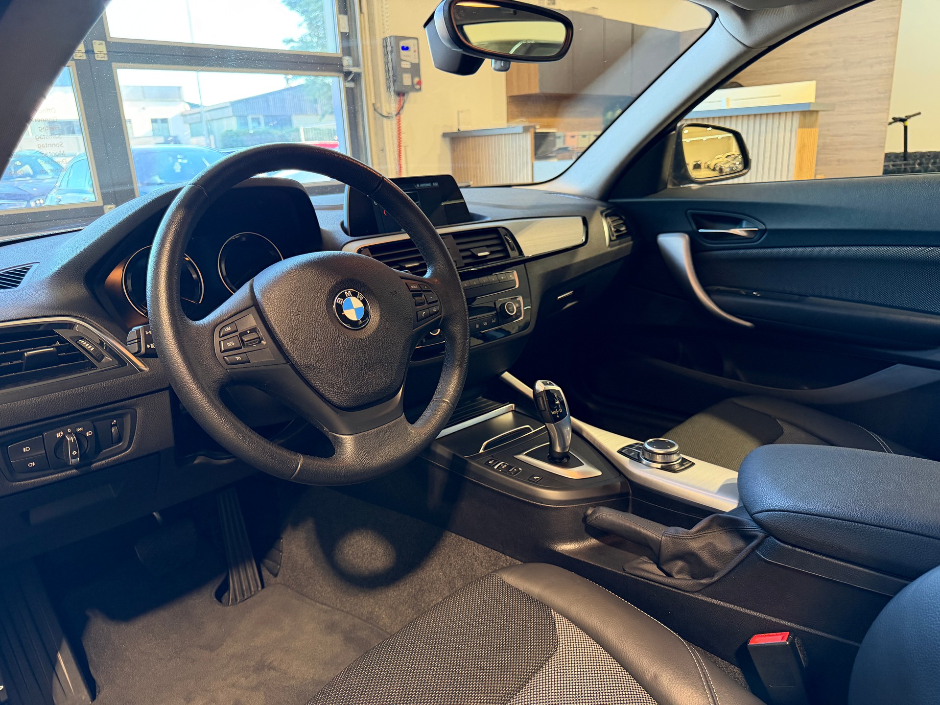 BMW 118i Steptronic-image-11
