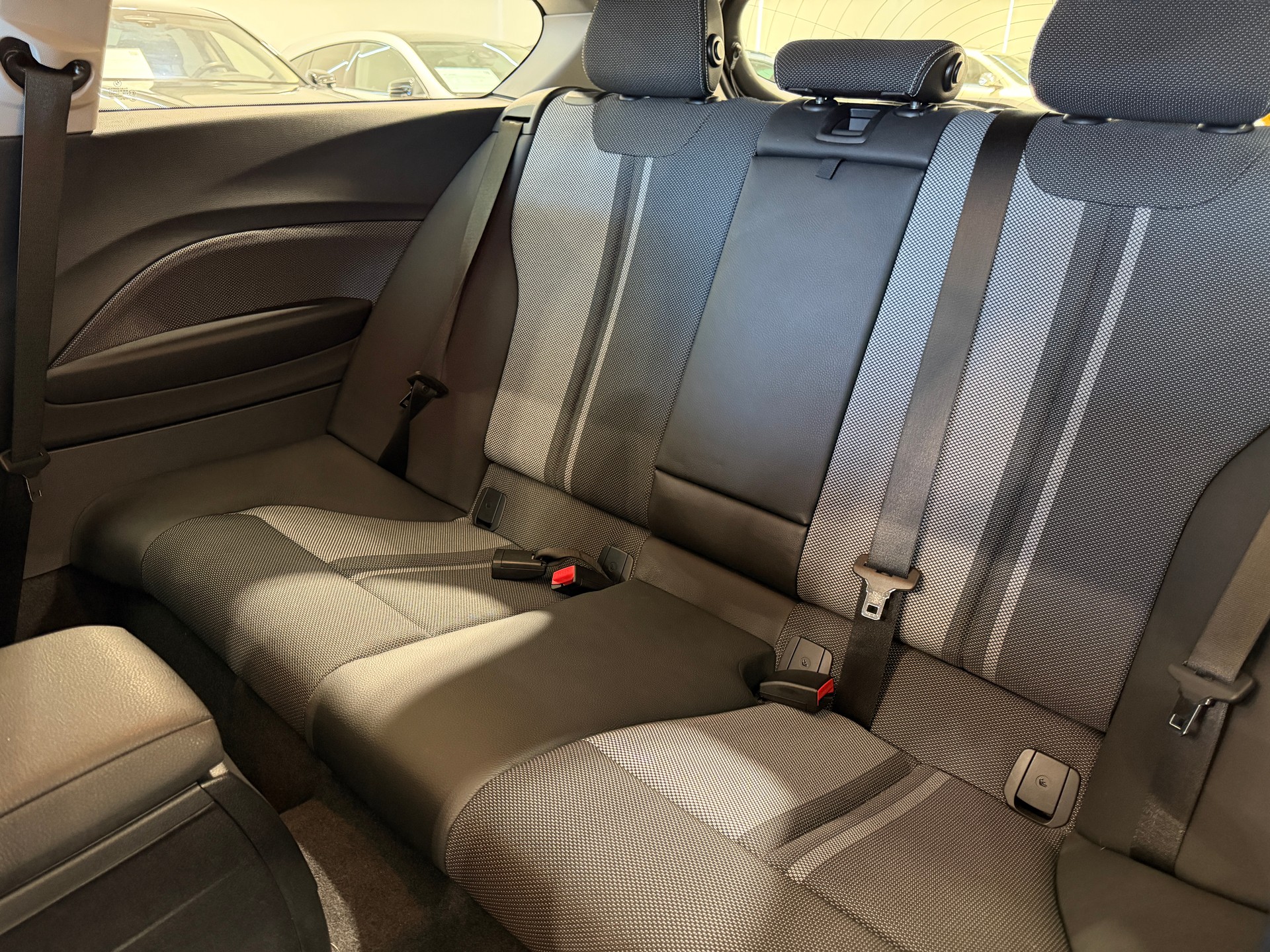 BMW 118i Steptronic-image-15