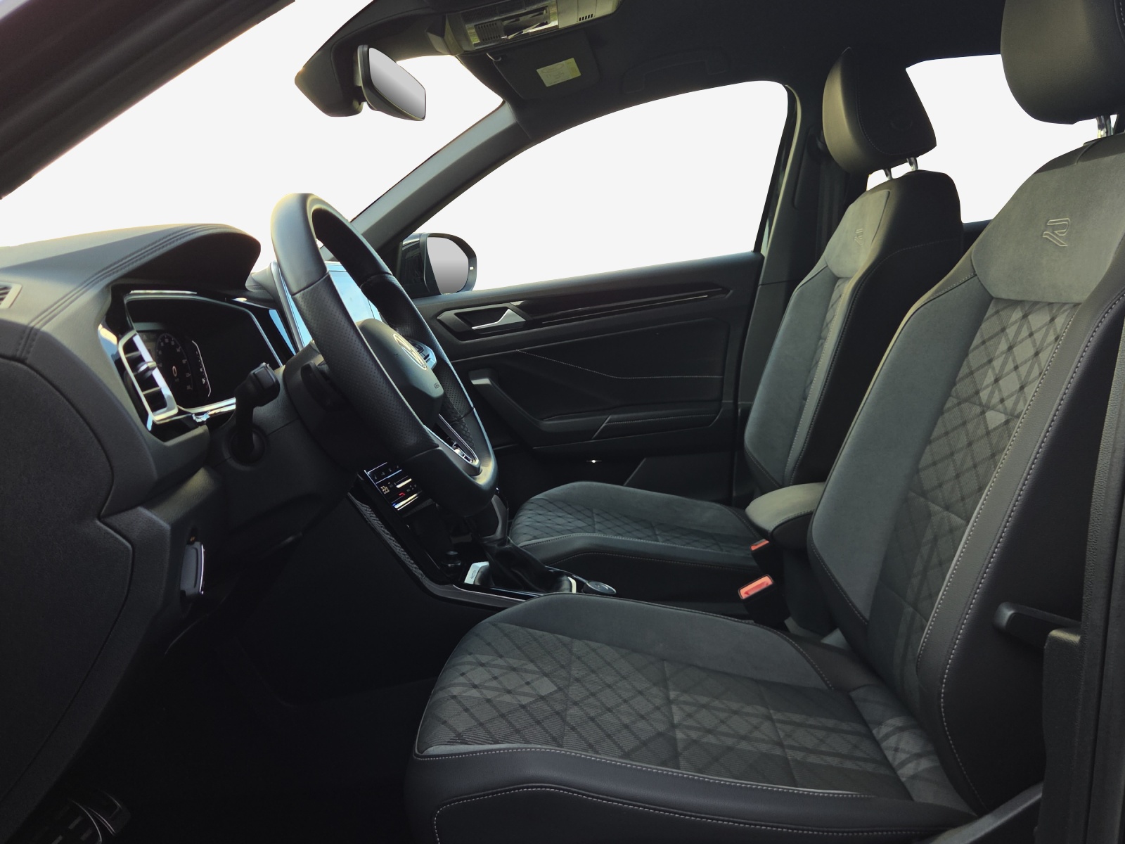 VW T-Roc 2.0 TSI R-Line DSG 4Motion-image-20