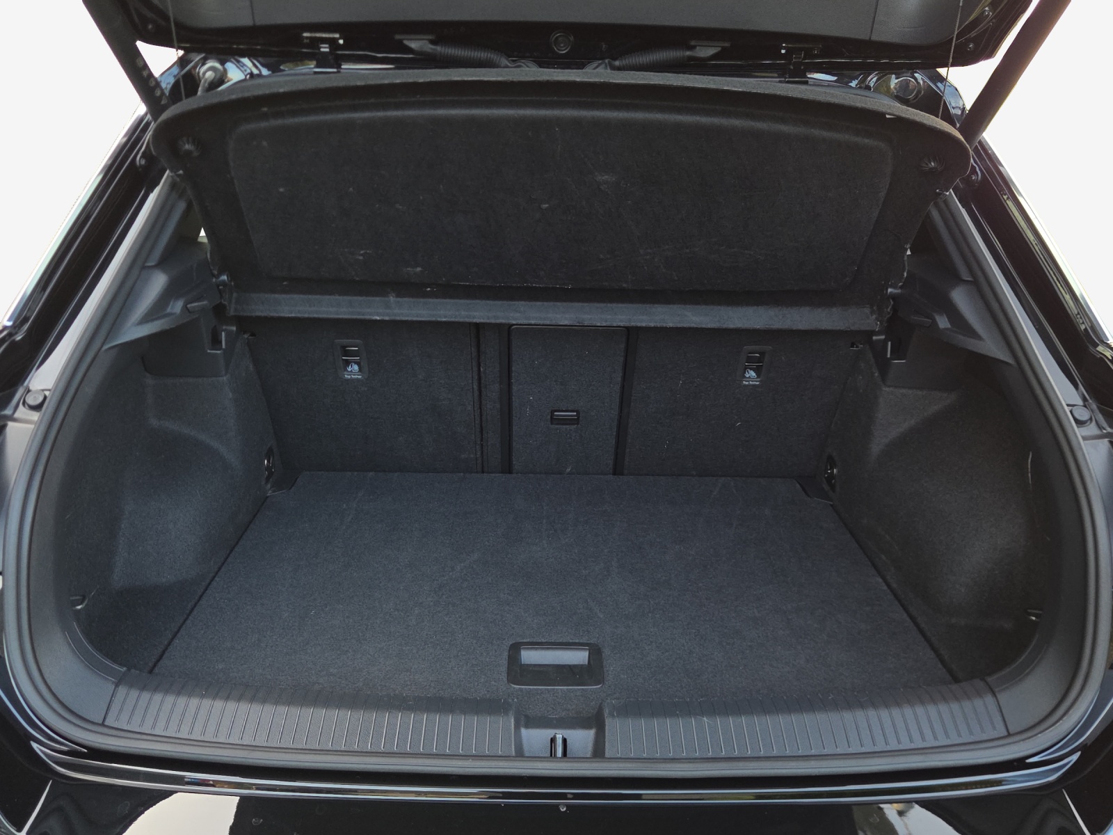 VW T-Roc 2.0 TSI R-Line DSG 4Motion-image-25