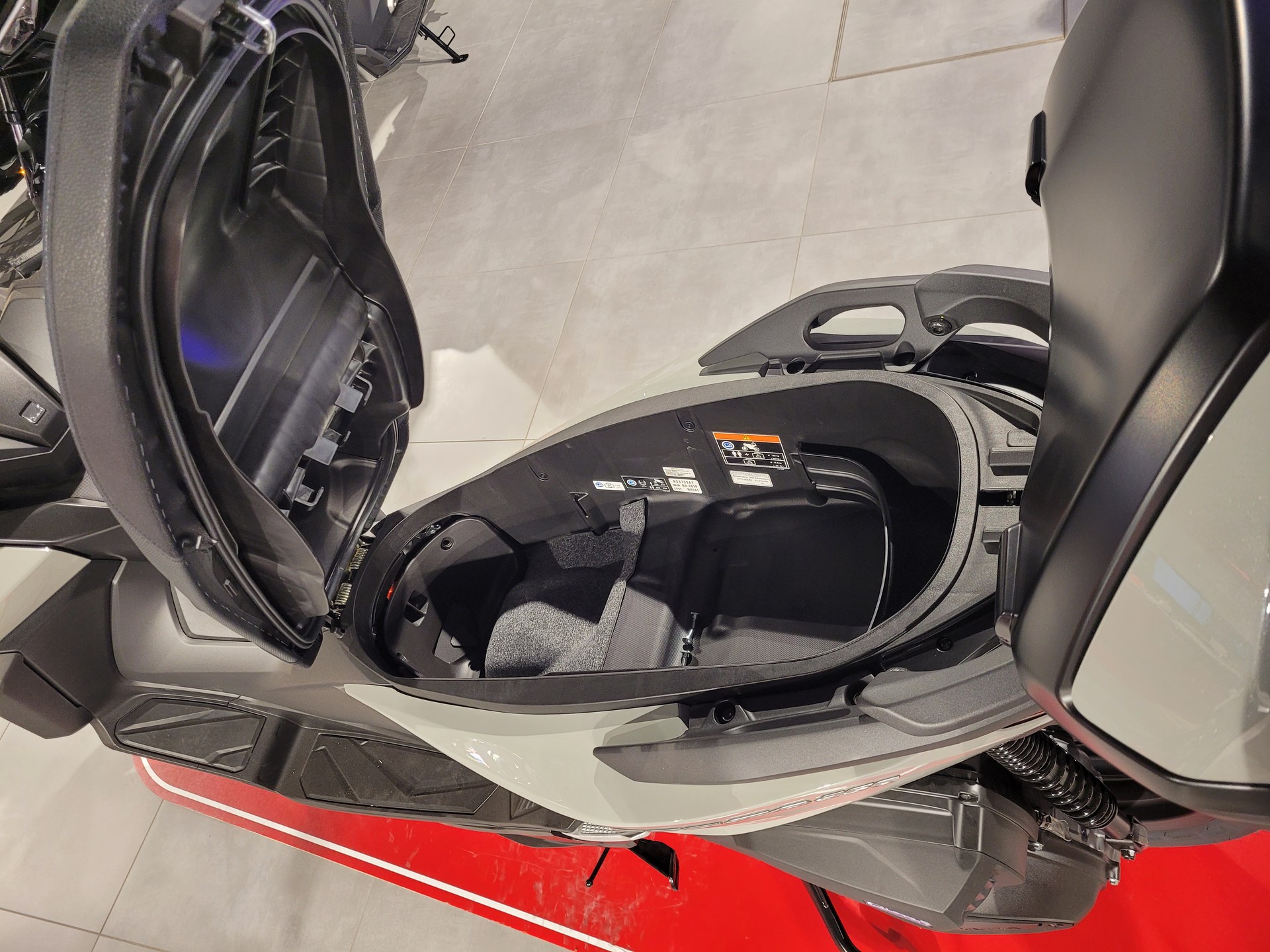 HONDA NSS 350 Top Box-image-4