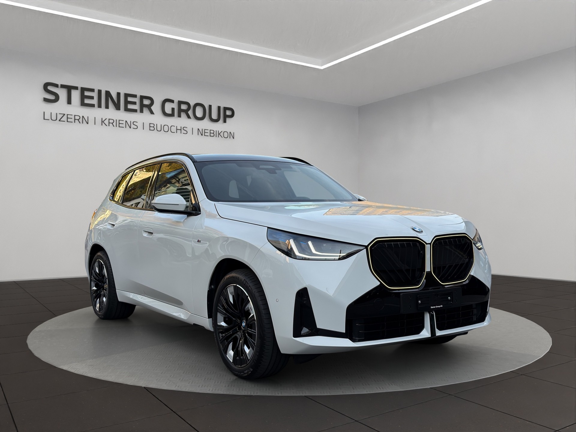 BMW X3 xDrive 30e M Sport Pro-showroom-element-2