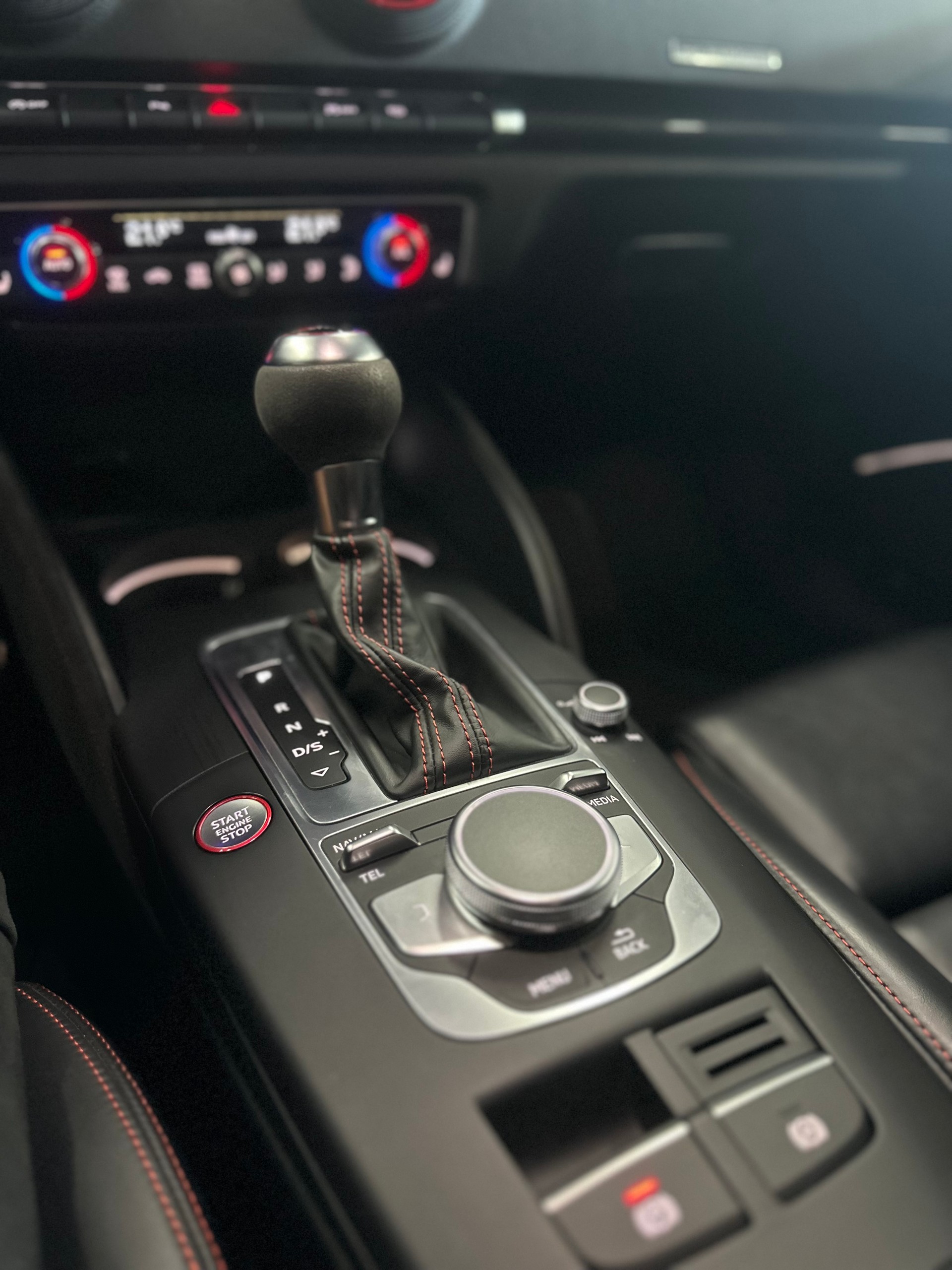 AUDI RS3 Sportback 2.5 TSI quattro S-tronic Maxton-image-8