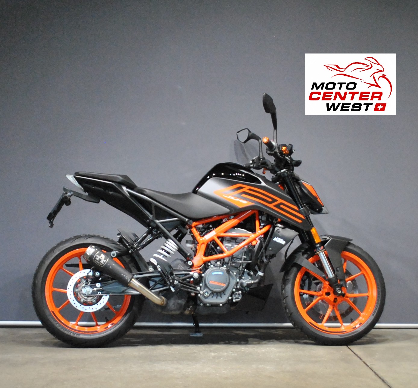 KTM 125 Duke-image-1