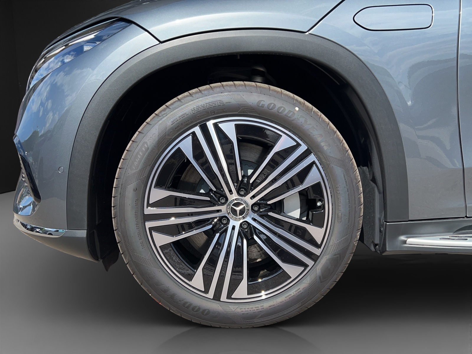 MERCEDES-BENZ EQS SUV 450 4Matic-image-7