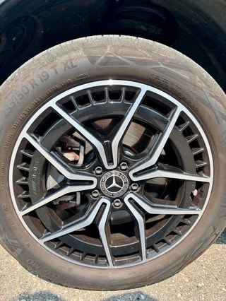 MERCEDES-BENZ EQB350 AMG Line 4Matic-image-17