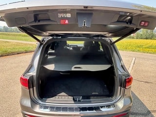 MERCEDES-BENZ EQB350 AMG Line 4Matic-image-5