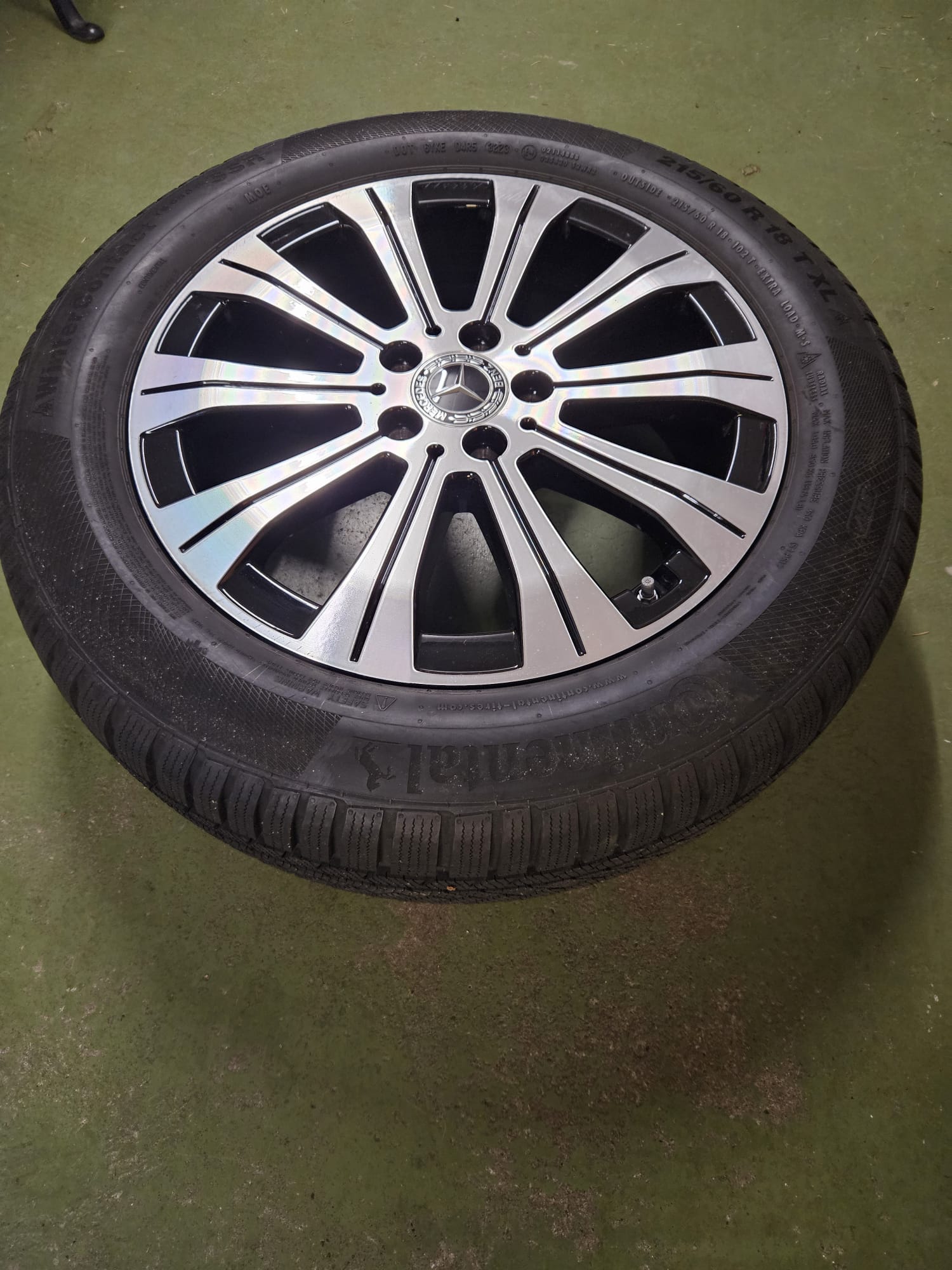 MERCEDES-BENZ EQB350 AMG Line 4Matic-image-18