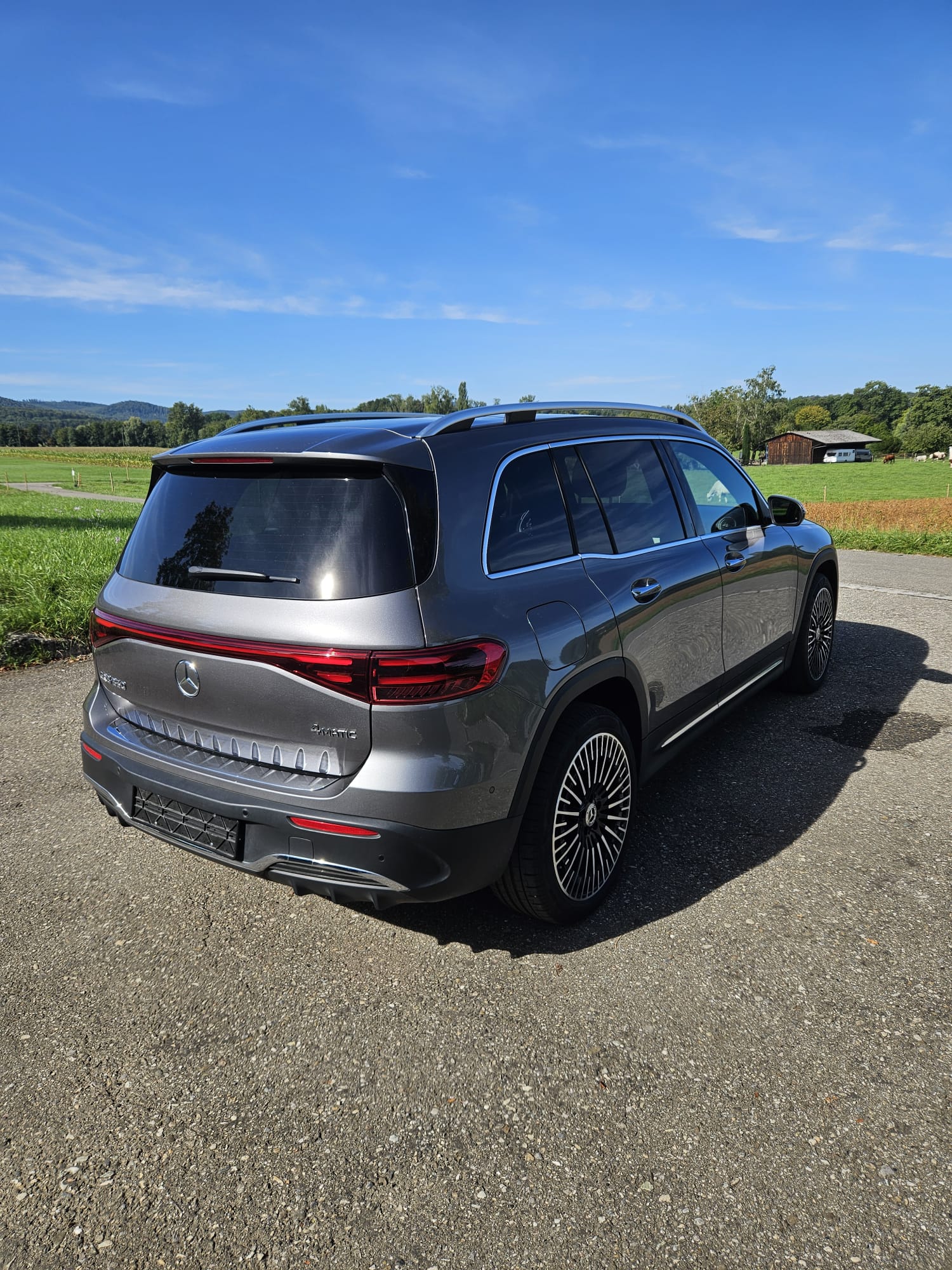 MERCEDES-BENZ EQB350 AMG Line 4Matic (Facelift)-image-7