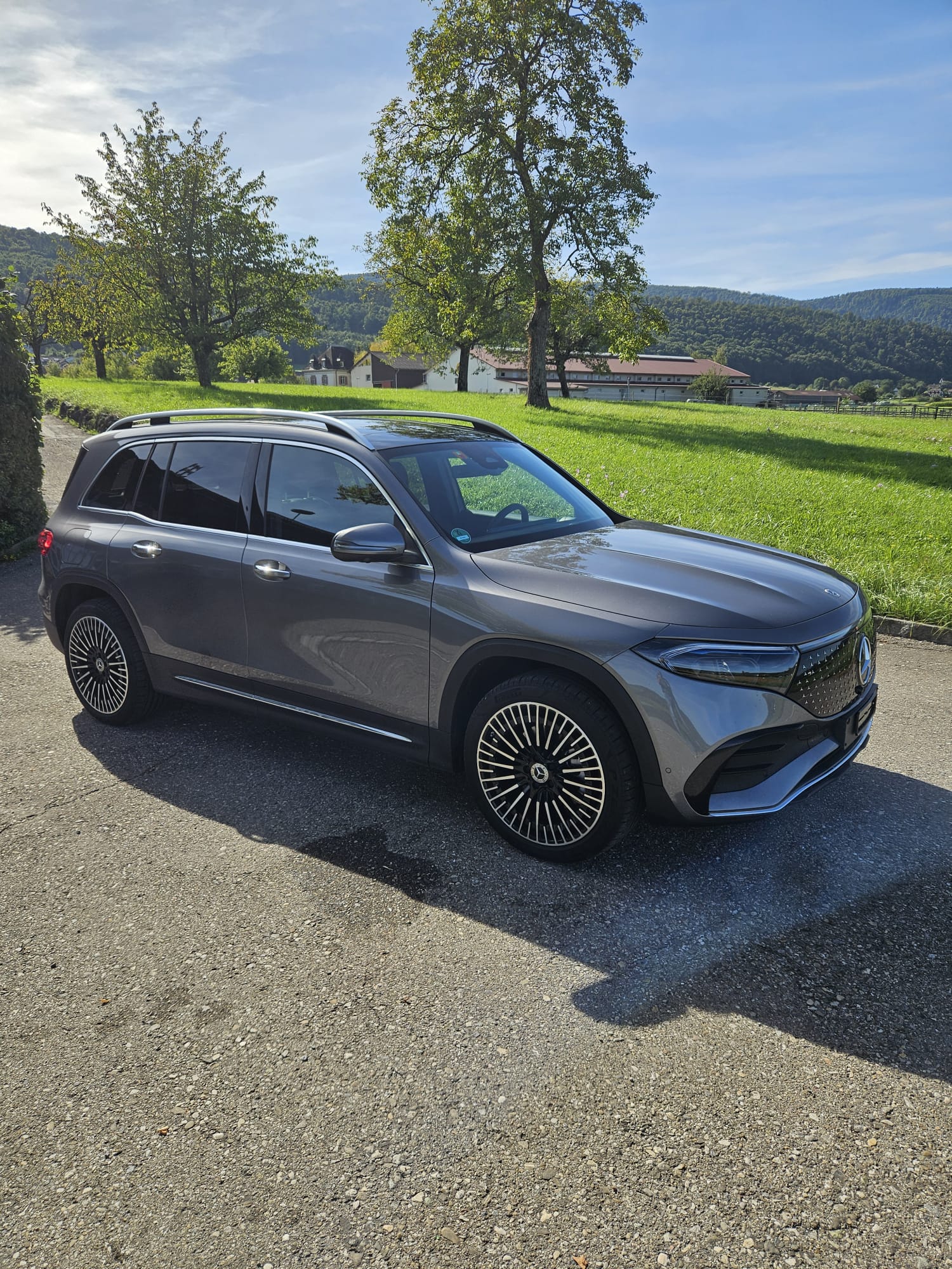 MERCEDES-BENZ EQB350 AMG Line 4Matic (Facelift)-image-6