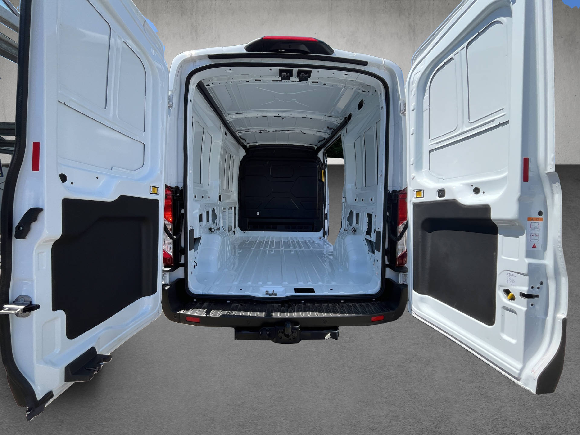 FORD Transit Van 310 L2H2 2.0 EcoBlue 165 Trend-image-13