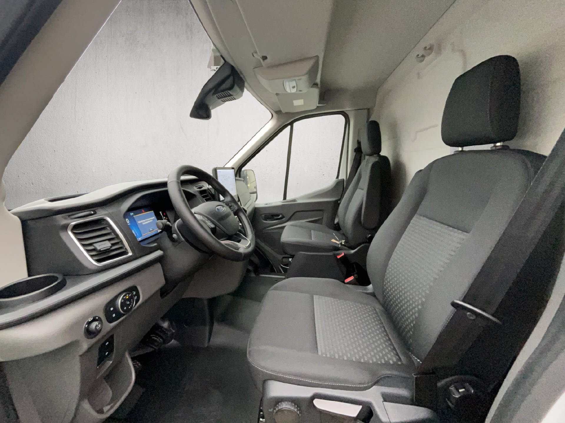FORD Transit Van 310 L2H2 2.0 EcoBlue 165 Trend-image-24