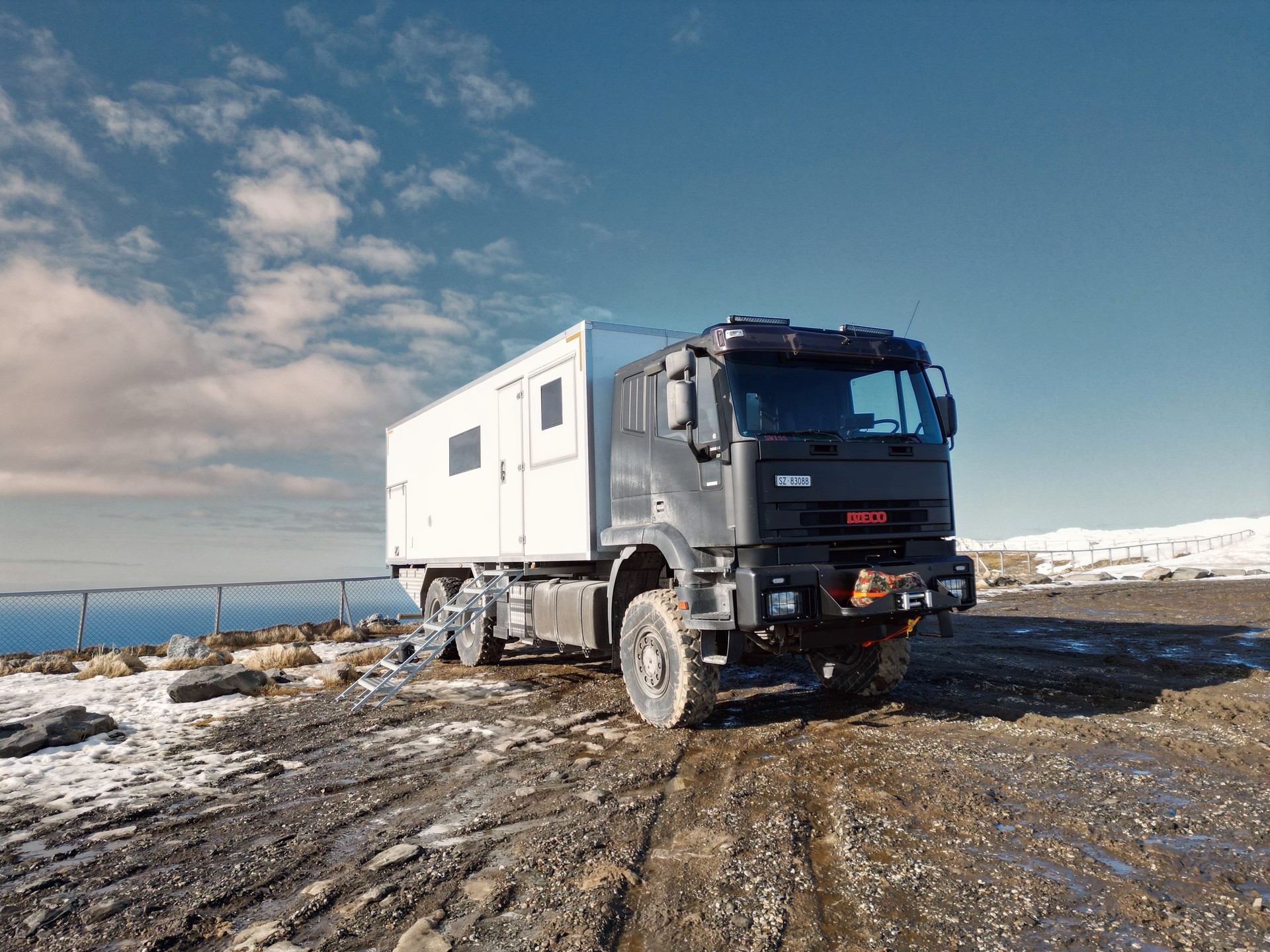 IVECO Eurotrakker 6x6-image-1