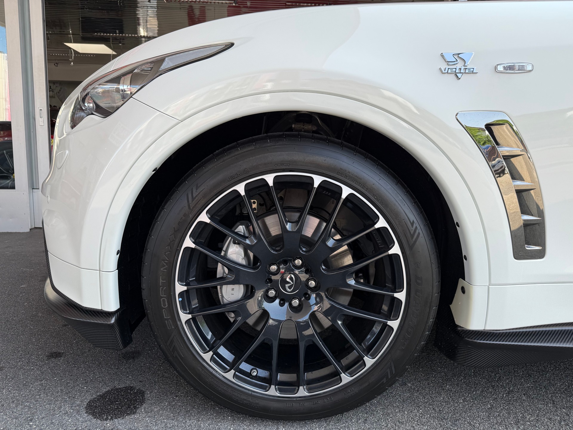 INFINITI FX50 S Vettel Edition Nr.1 AWD Automatic-image-18