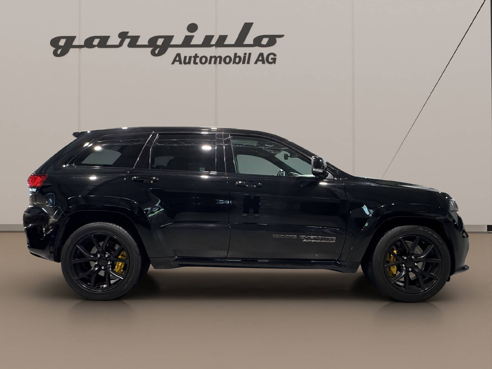 JEEP Grand Cherokee 6.2 V8 HEMI Trackhawk-showroom-element-3