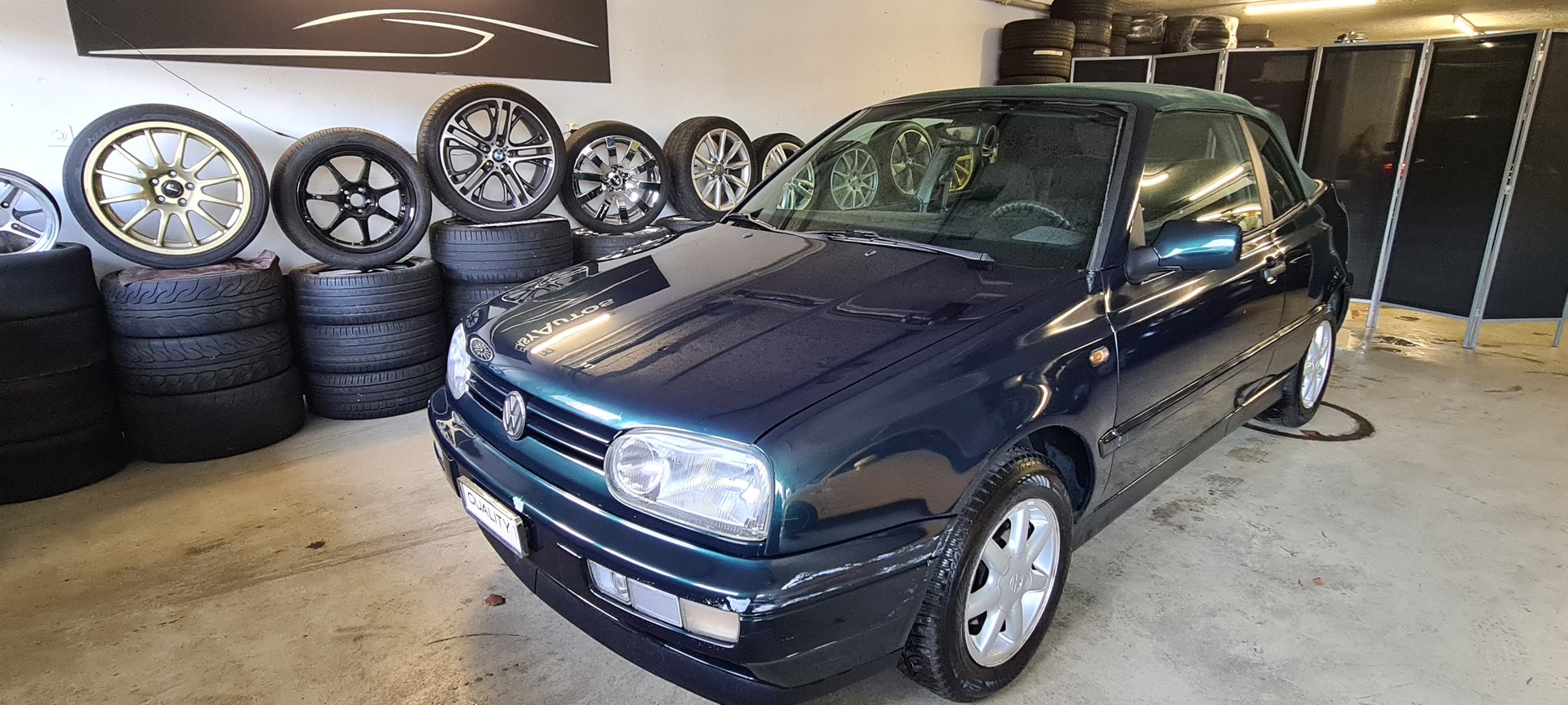 VW Golf Cabriolet 2000 Swiss Classic