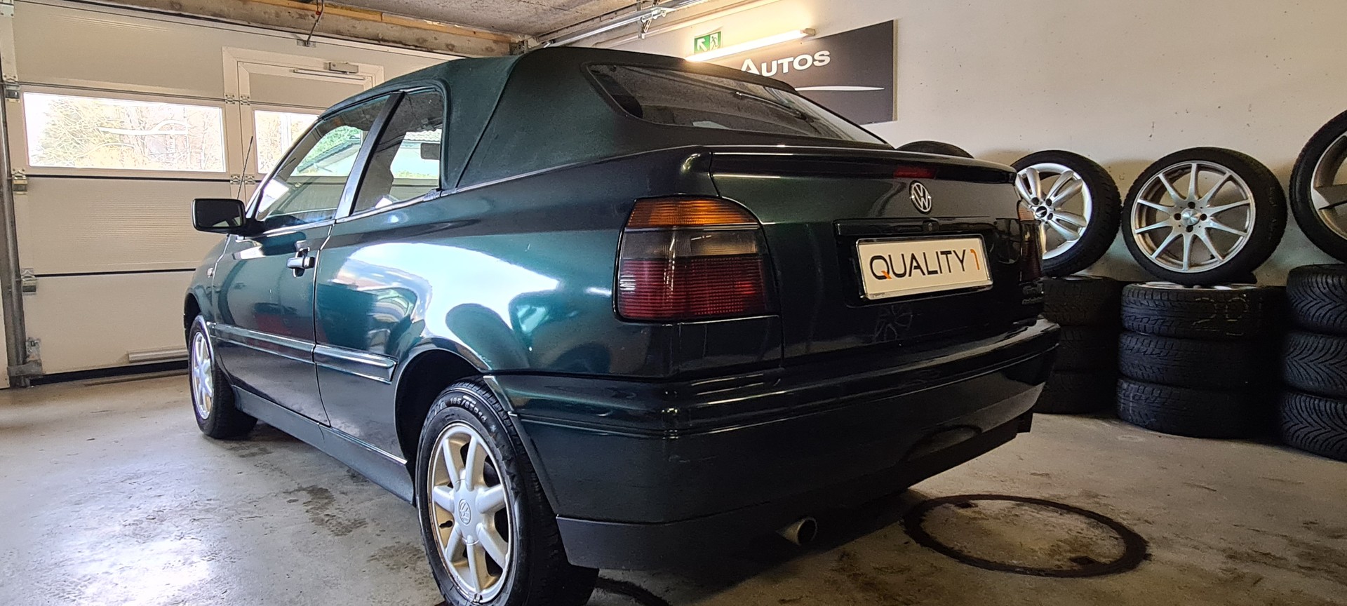 VW Golf Cabriolet 2000 Swiss Classic-image-5