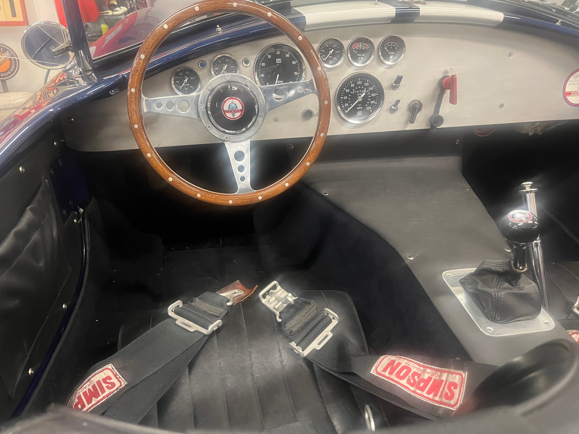 AC Cobra 427 s/c (clone)-image-13
