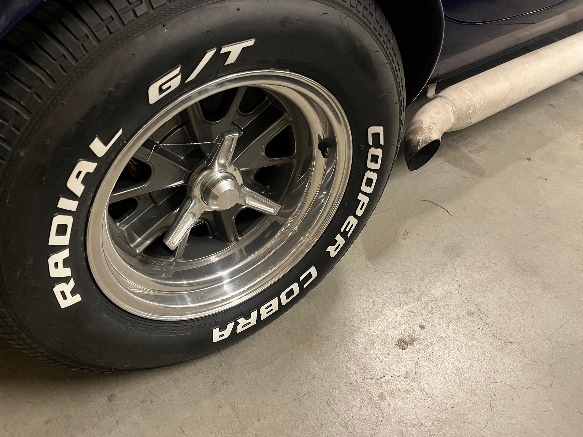 AC Cobra 427 s/c (clone)-image-2