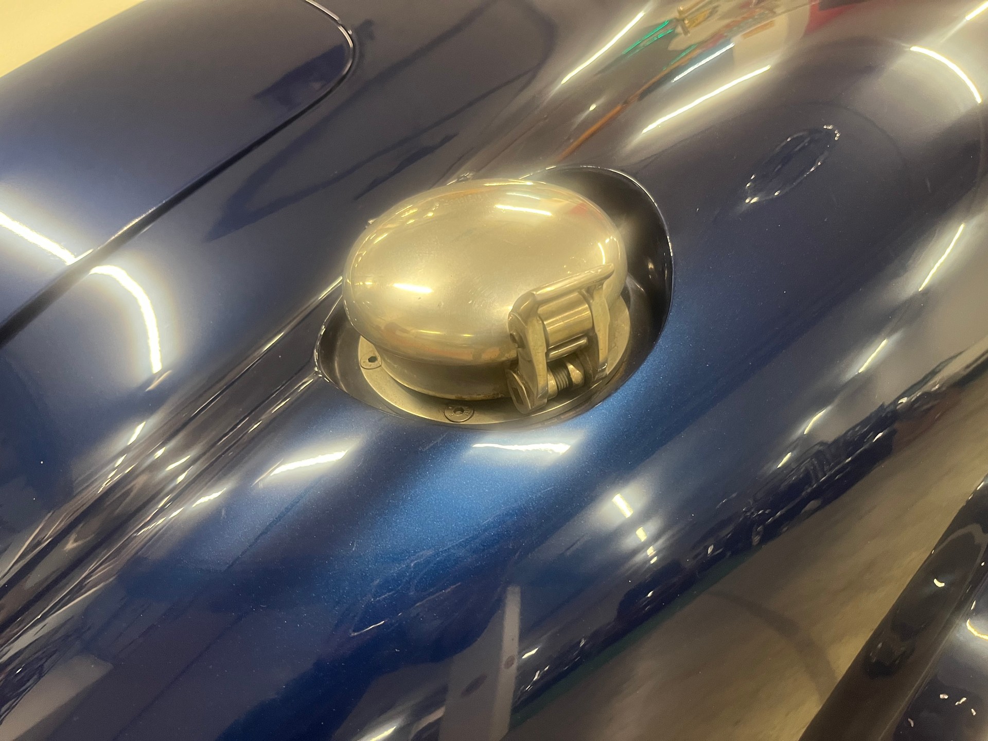 AC Cobra 427 s/c (clone)-image-14