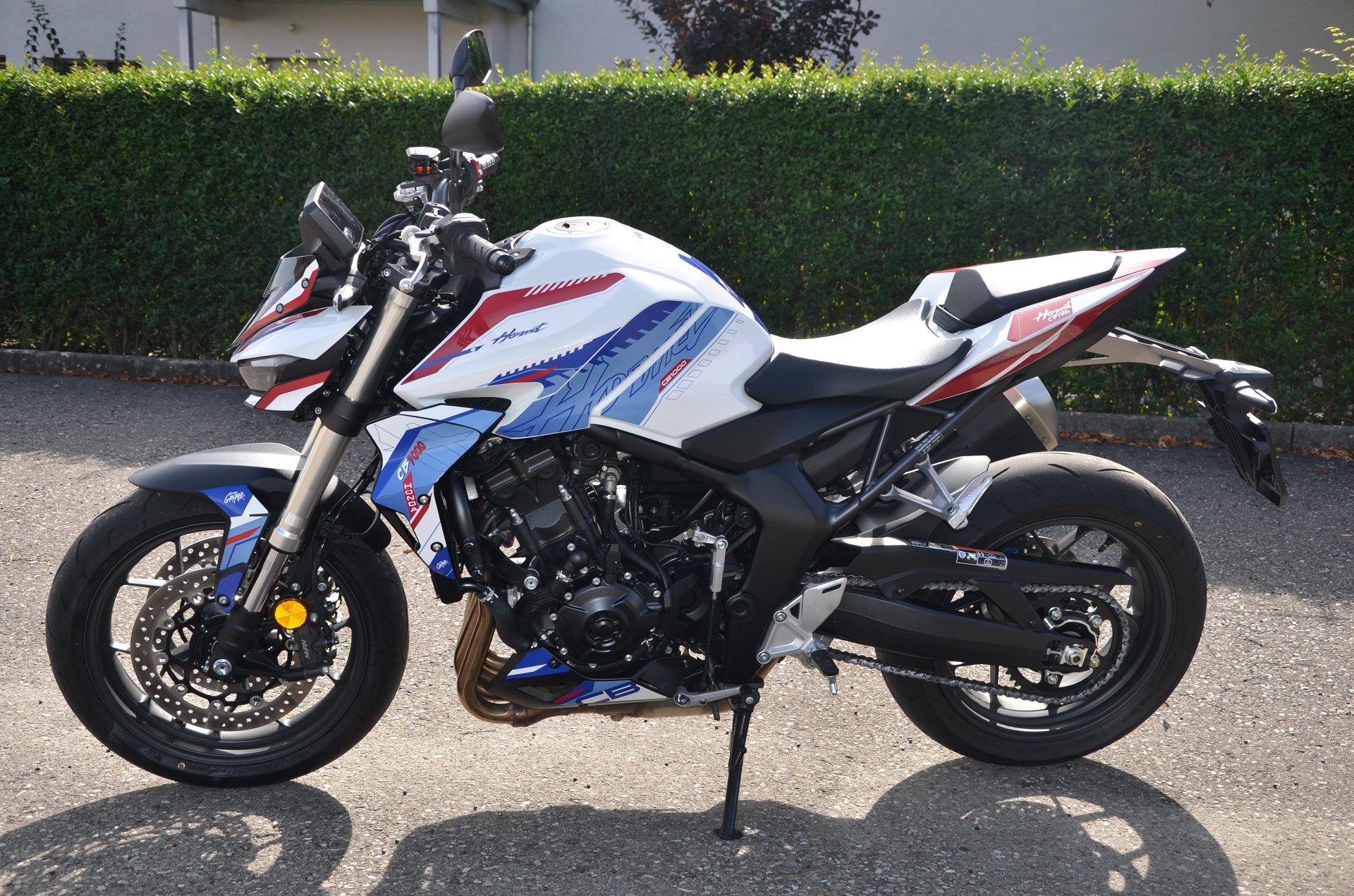 HONDA CB 1000-image-1