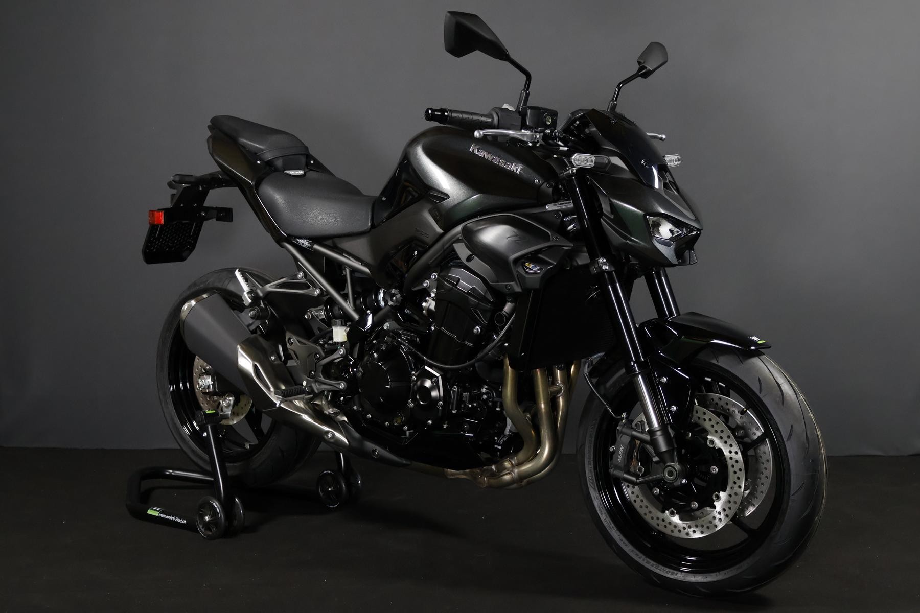 KAWASAKI Z 900-image-2