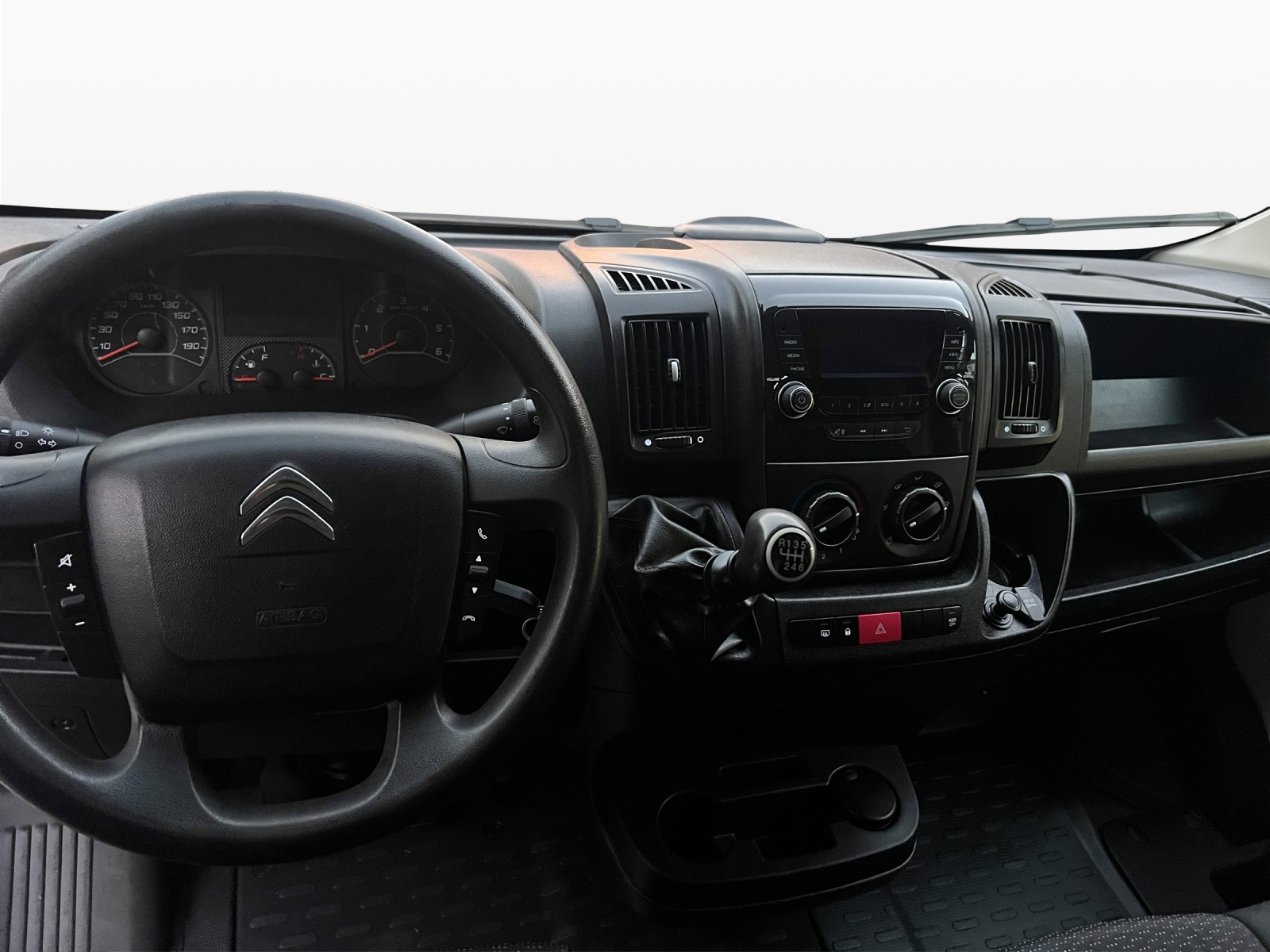 CITROEN Jumper 35 2.2 BlueHDi 140 Control L1H1-image-8
