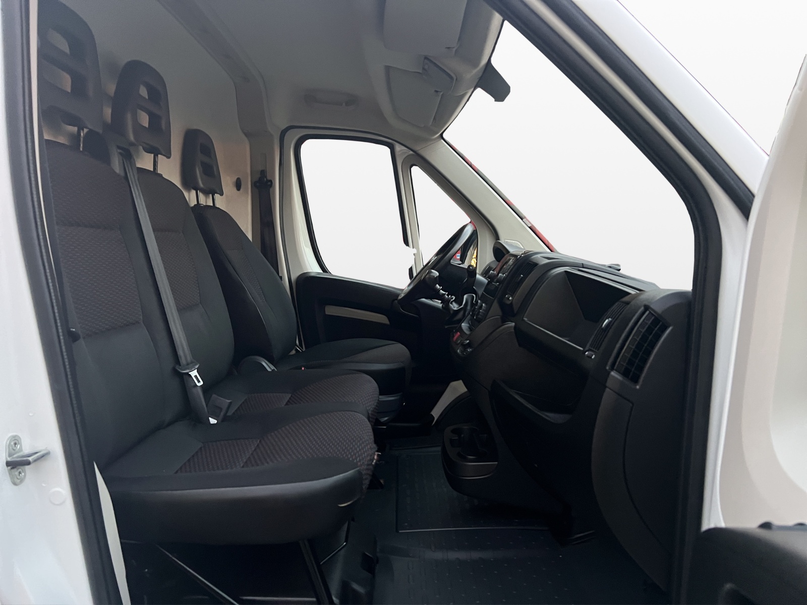 CITROEN Jumper 35 2.2 BlueHDi 140 Control L1H1-image-11