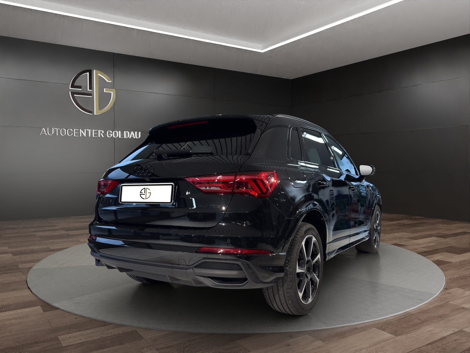 AUDI Q3 35 TDI S line S-tronic-showroom-element-3