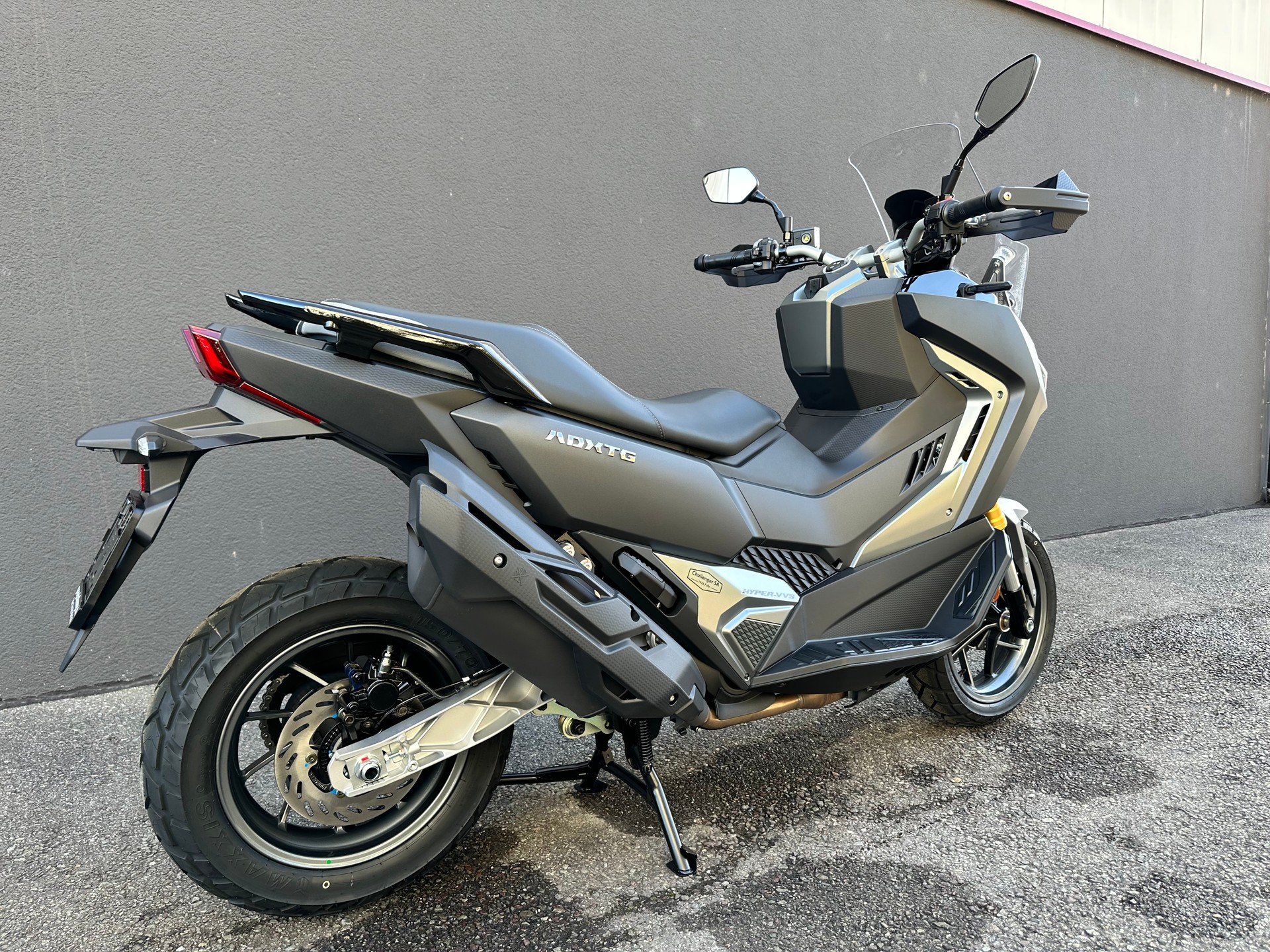 SYM TG400-image-3