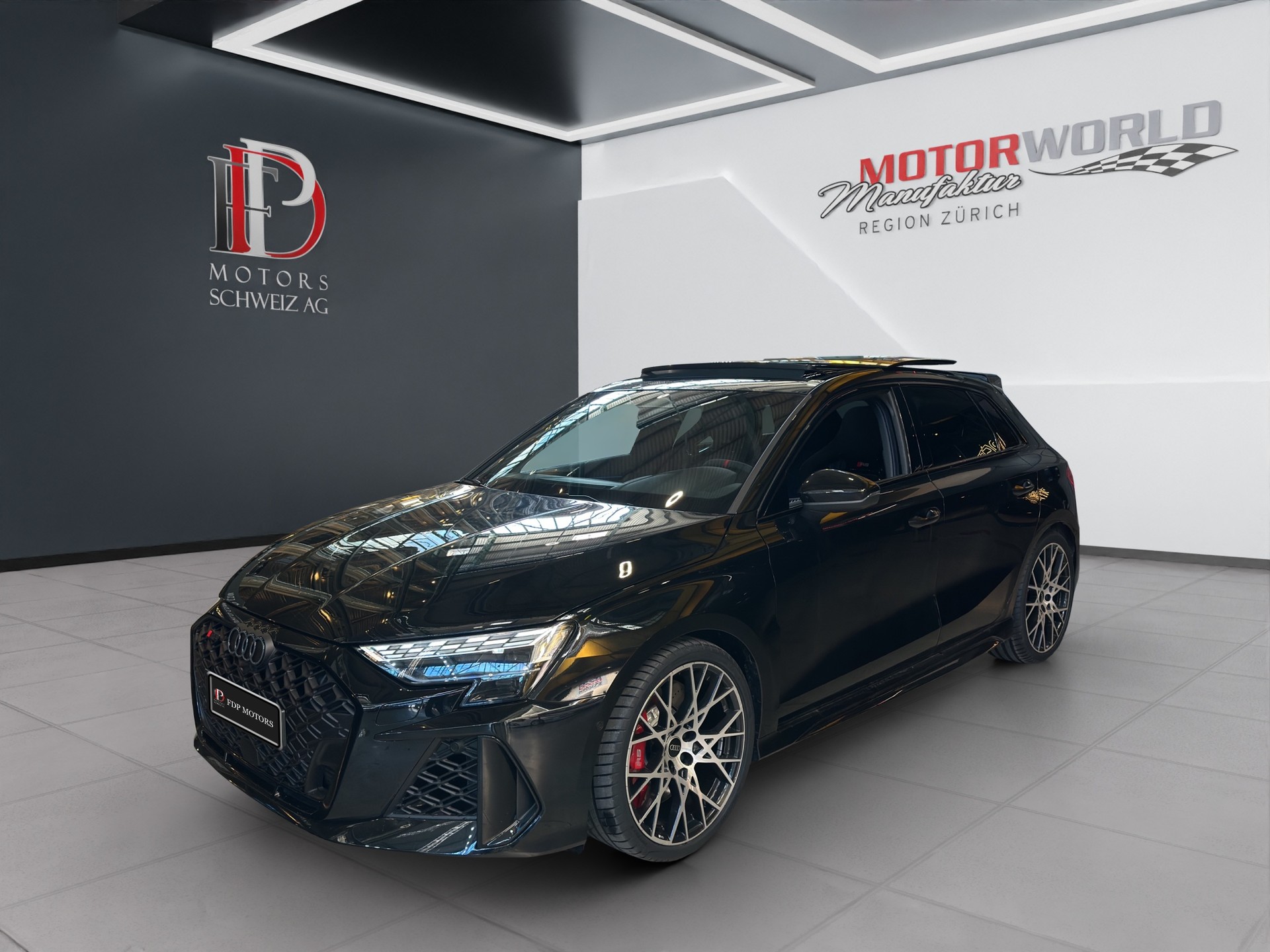 AUDI RS3 SPB MY26/Schalen/Pano/Sportaga/CarbonSpoiler/RS-Designpaket plus rot