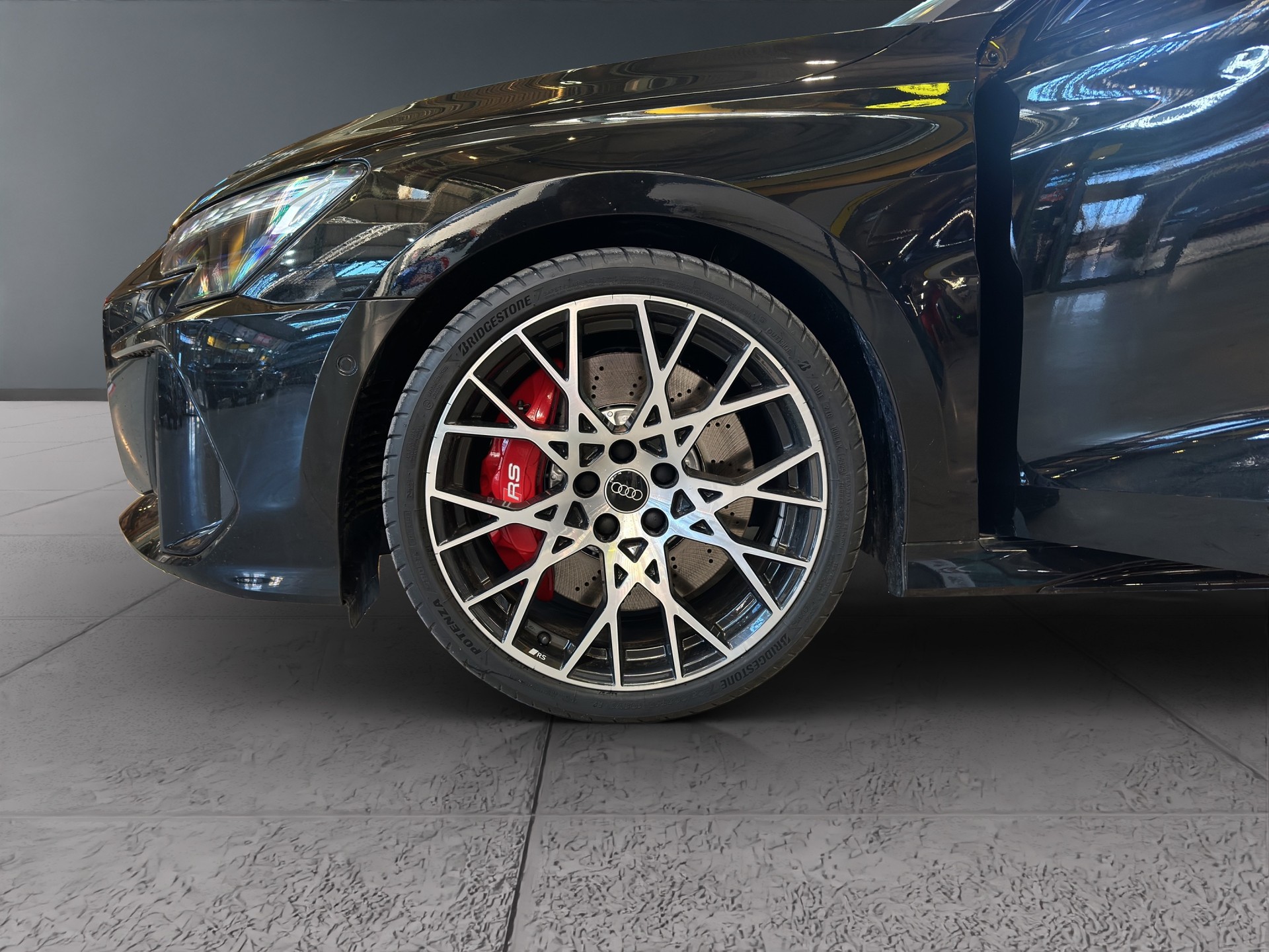 AUDI RS3 SPB MY26/Schalen/Pano/Sportaga/CarbonSpoiler/RS-Designpaket plus rot-image-8