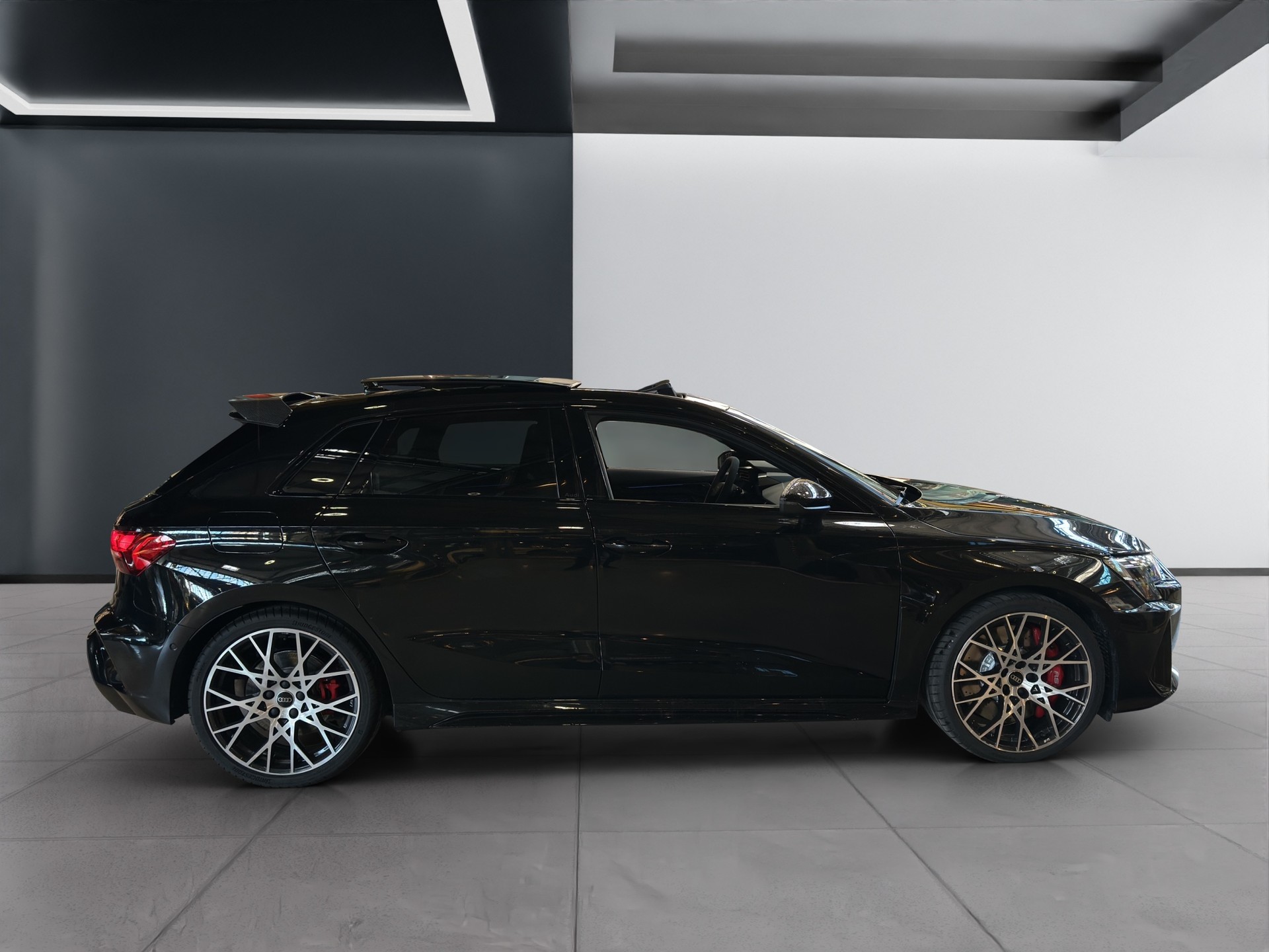 AUDI RS3 SPB MY26/Schalen/Pano/Sportaga/CarbonSpoiler/RS-Designpaket plus rot-image-5