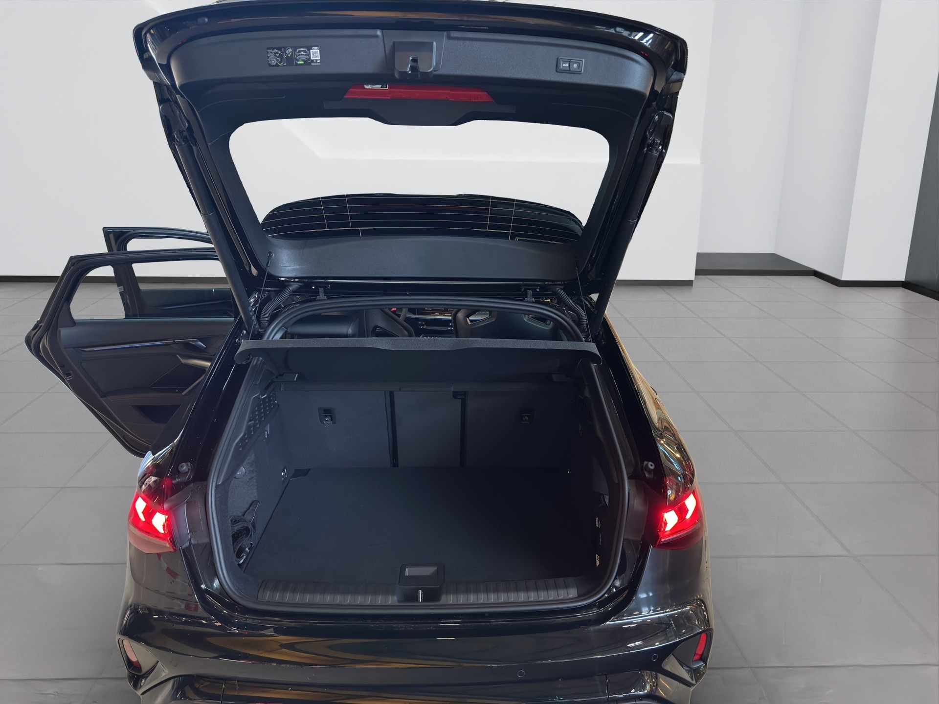 AUDI RS3 SPB MY26/Schalen/Pano/Sportaga/CarbonSpoiler/RS-Designpaket plus rot-image-15