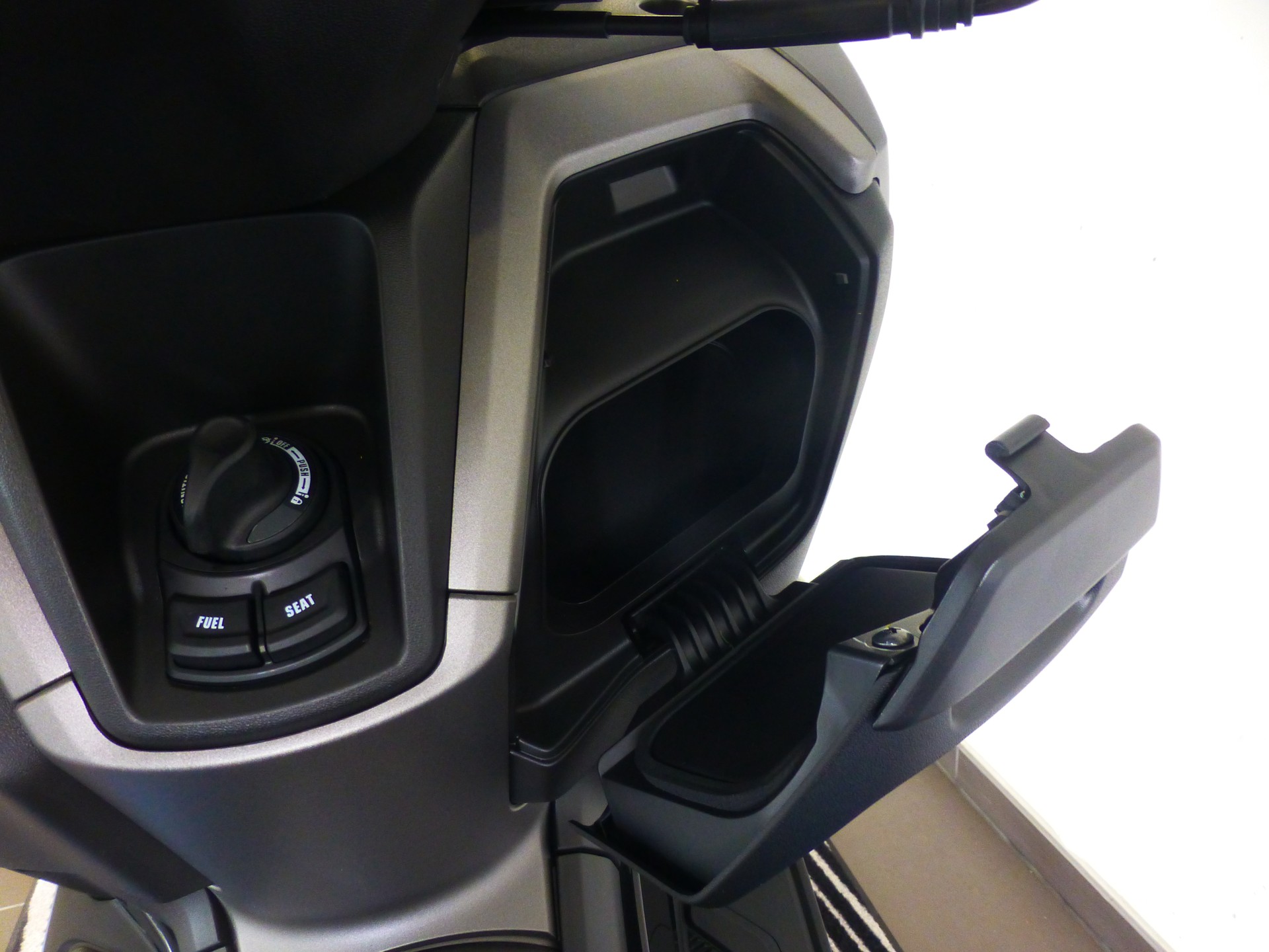 YAMAHA N-Max GPD 125-image-10