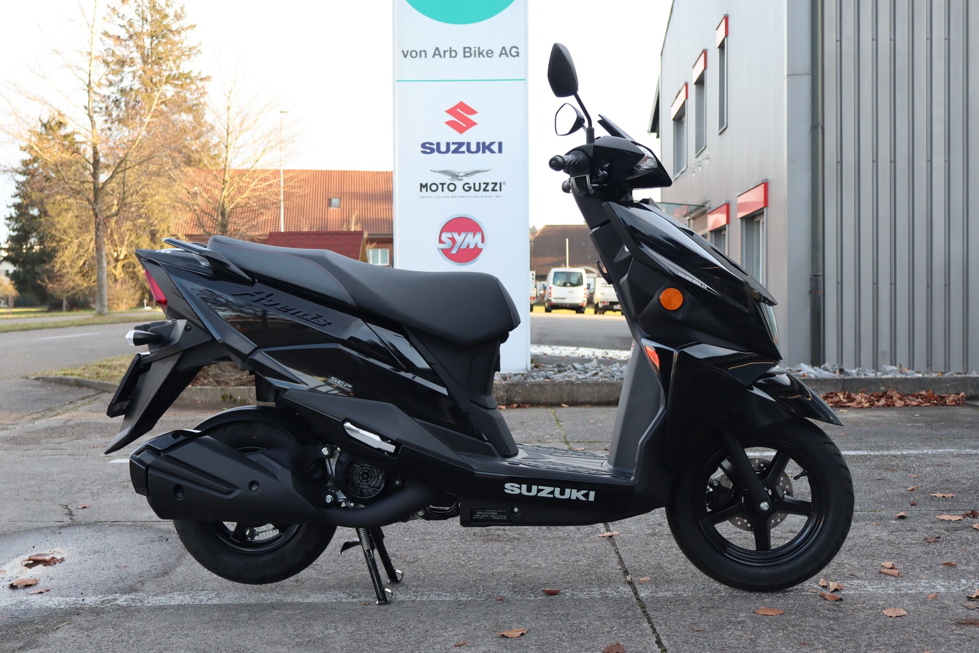 SUZUKI Avenis 125-image-0