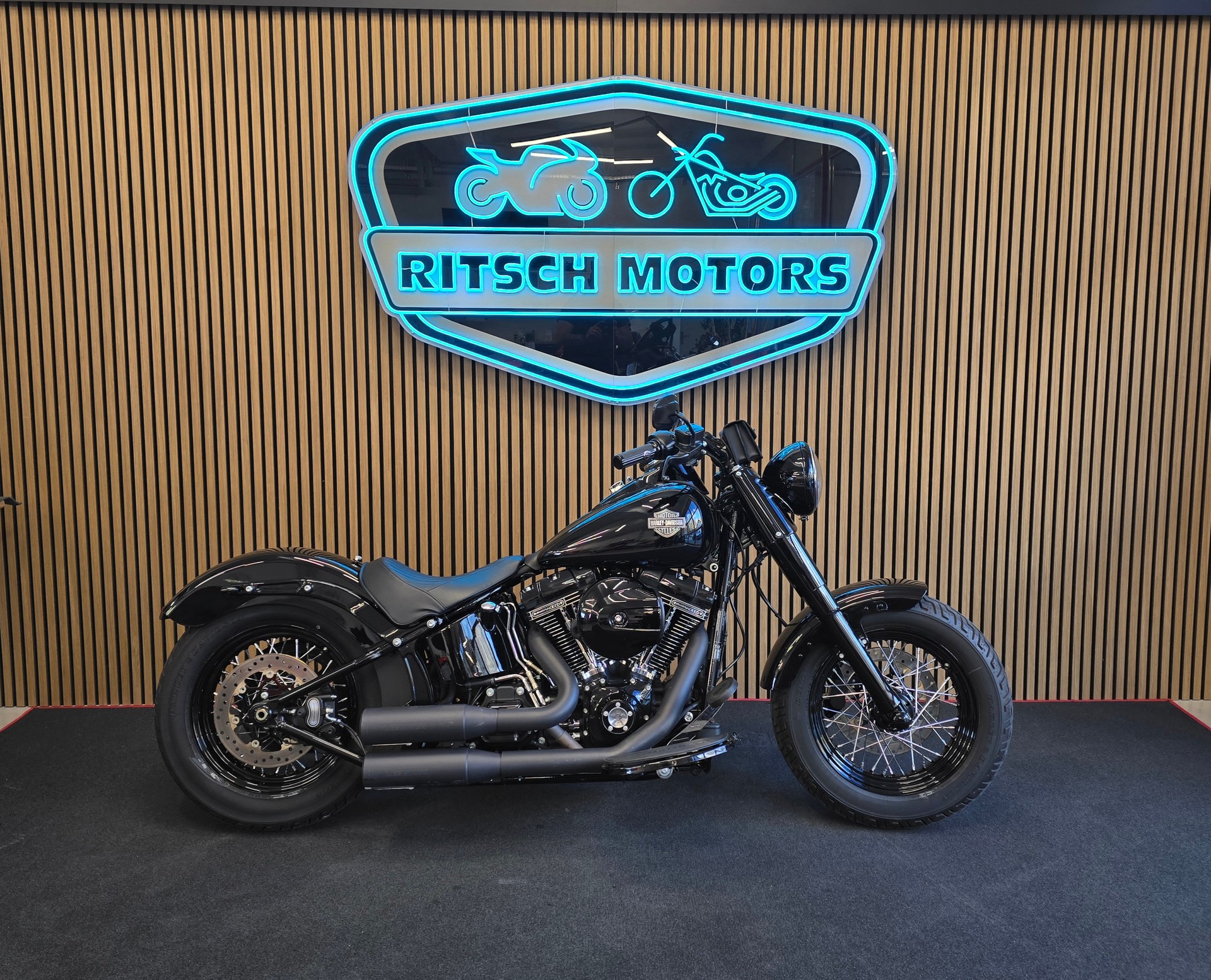 HARLEY-DAVIDSON FLSS Softail Slim S110 ABS