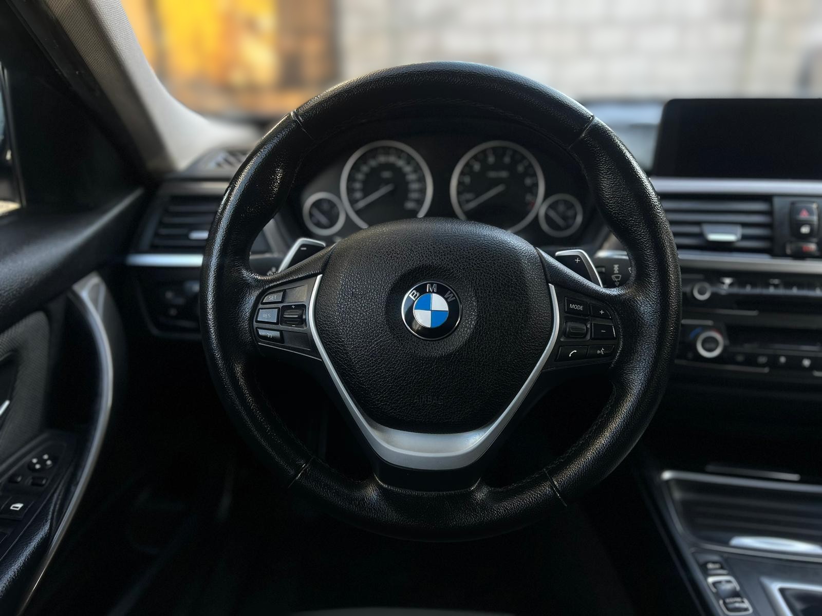BMW 328i xDrive Touring Modern Line Steptronic-image-7